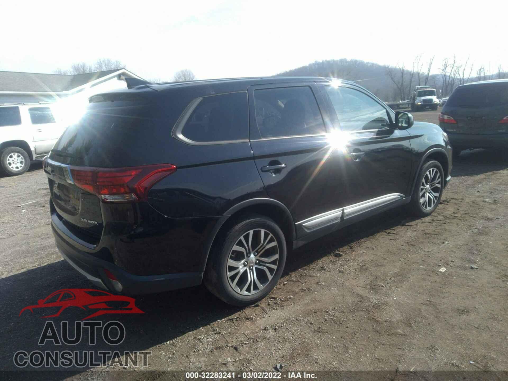 MITSUBISHI OUTLANDER 2017 - JA4AD2A36HZ011230