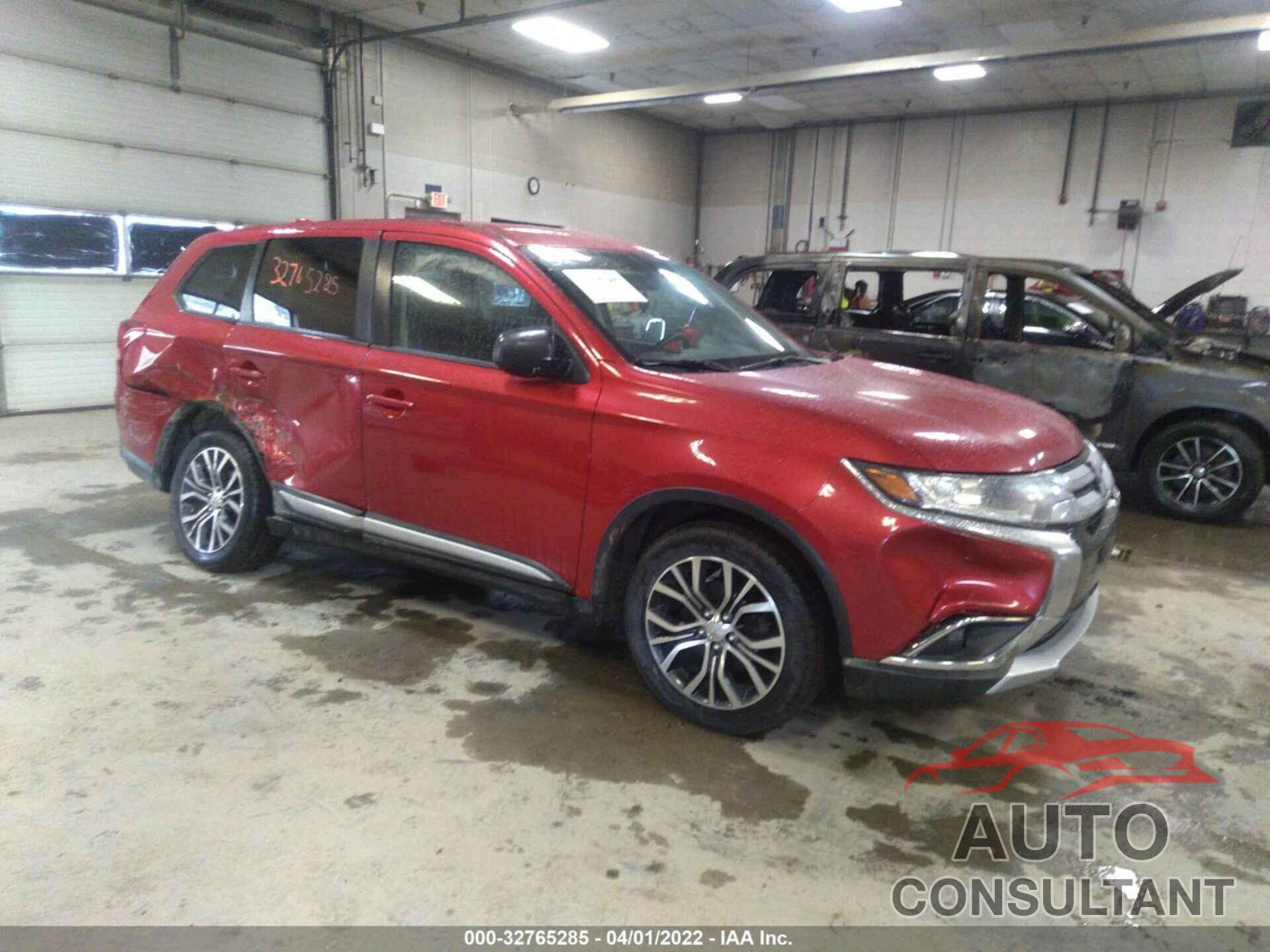 MITSUBISHI OUTLANDER 2018 - JA4AZ3A33JZ056848