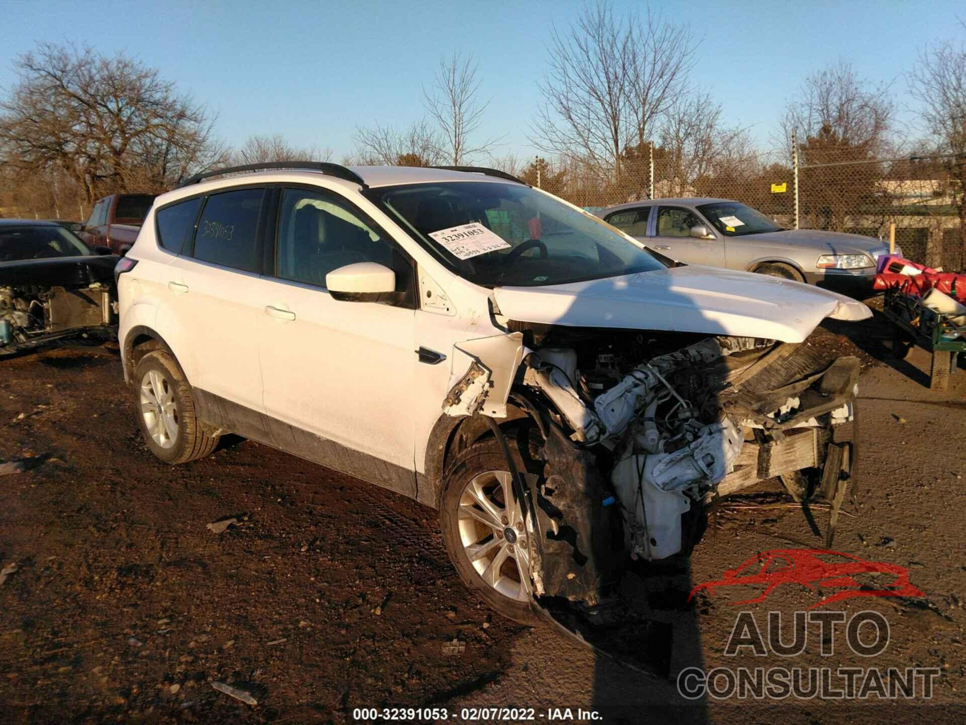 FORD ESCAPE 2017 - 1FMCU9G93HUD55139