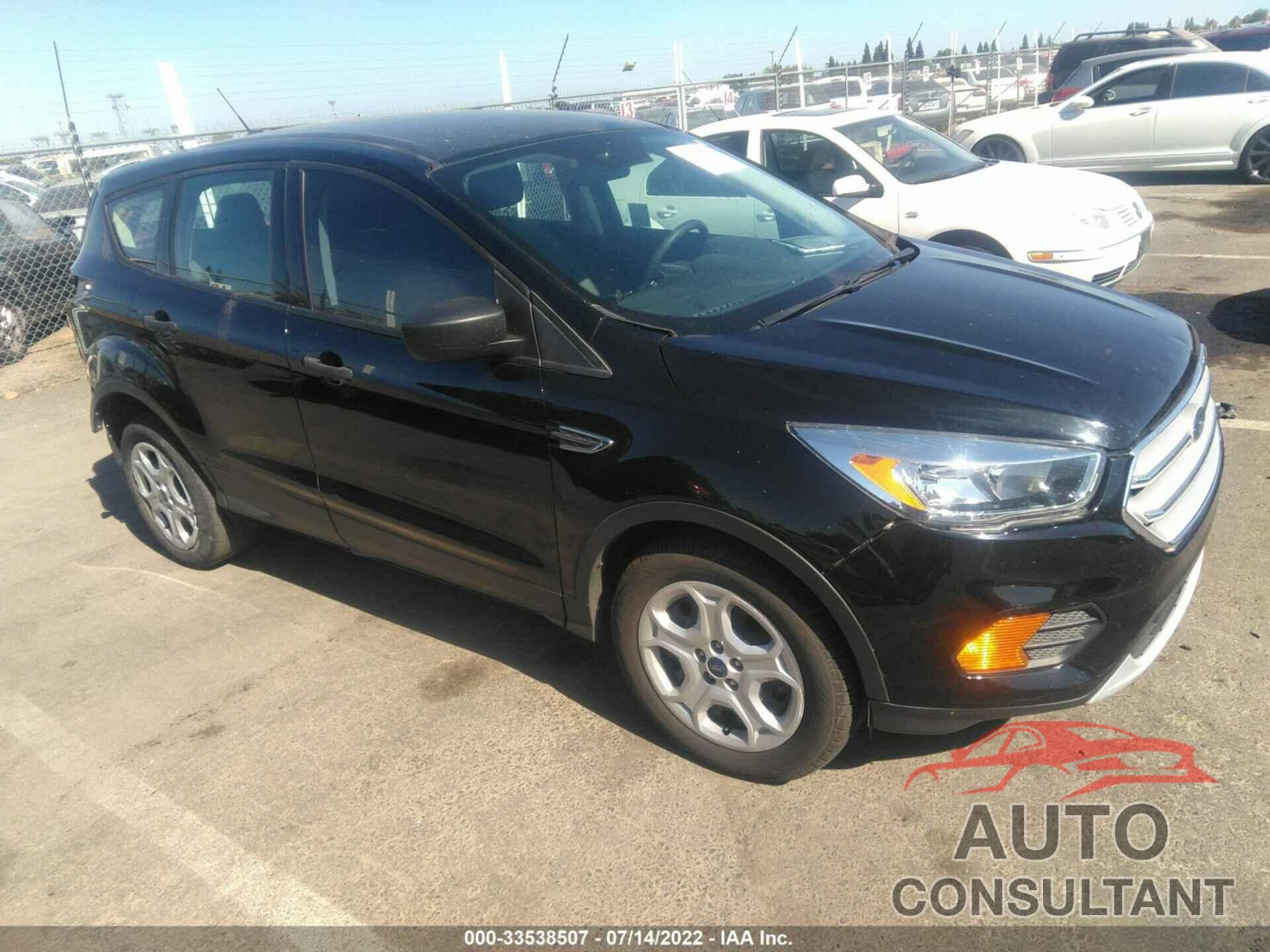 FORD ESCAPE 2017 - 1FMCU0F77HUE55126