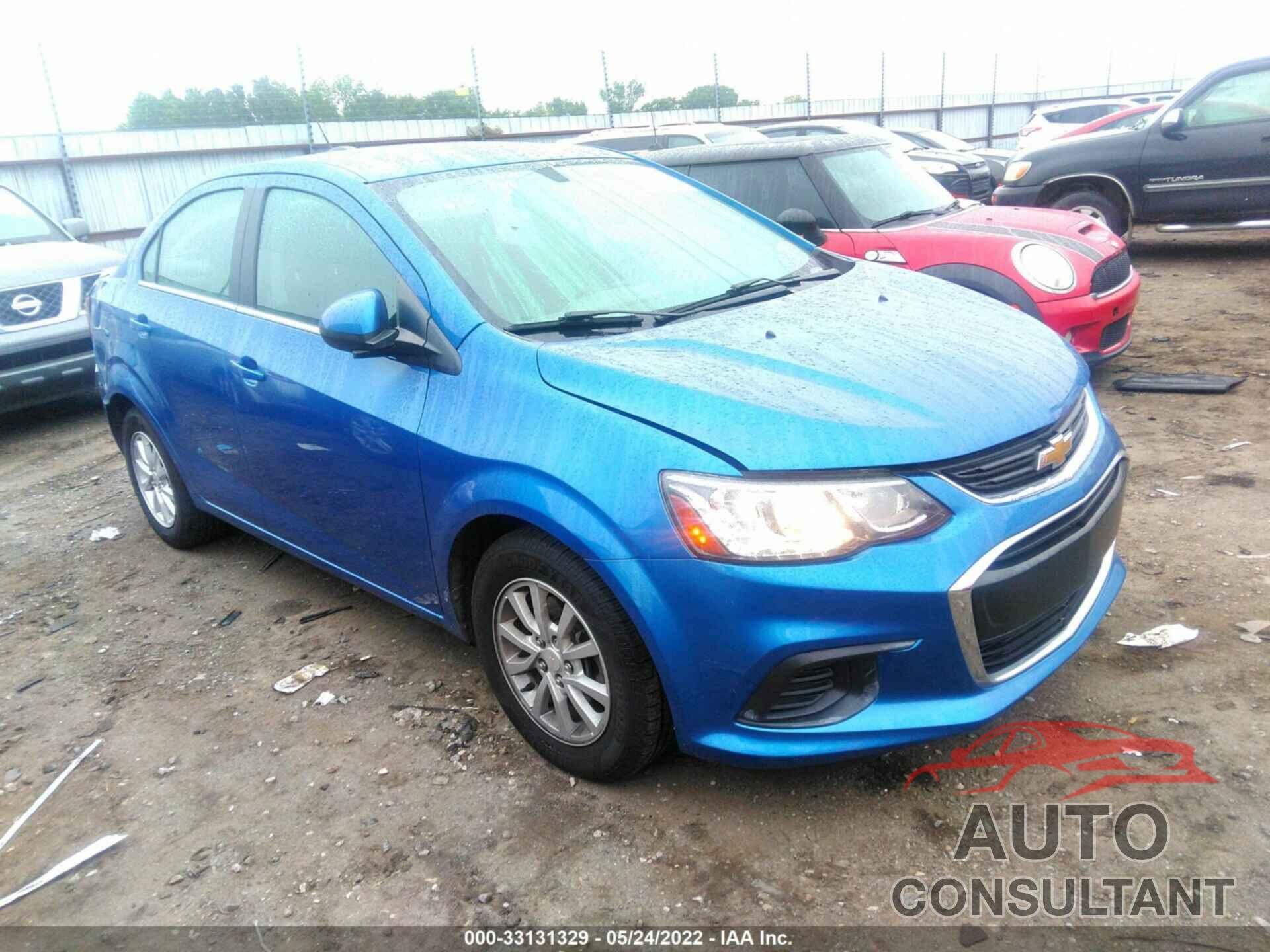 CHEVROLET SONIC 2018 - 1G1JD5SH6J4104455