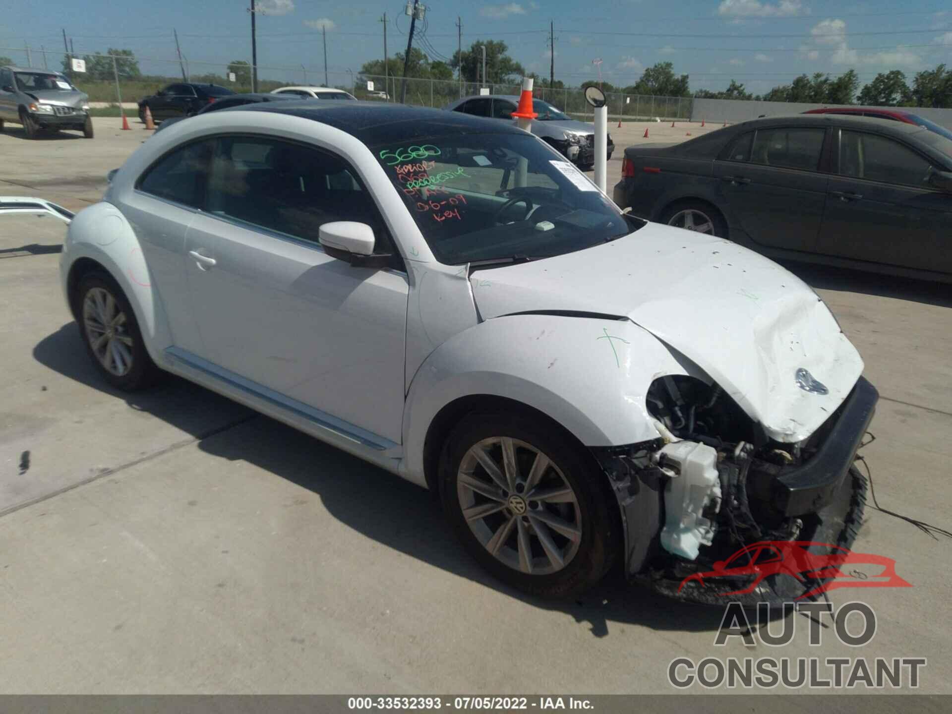 VOLKSWAGEN BEETLE 2019 - 3VWJD7AT3KM719976