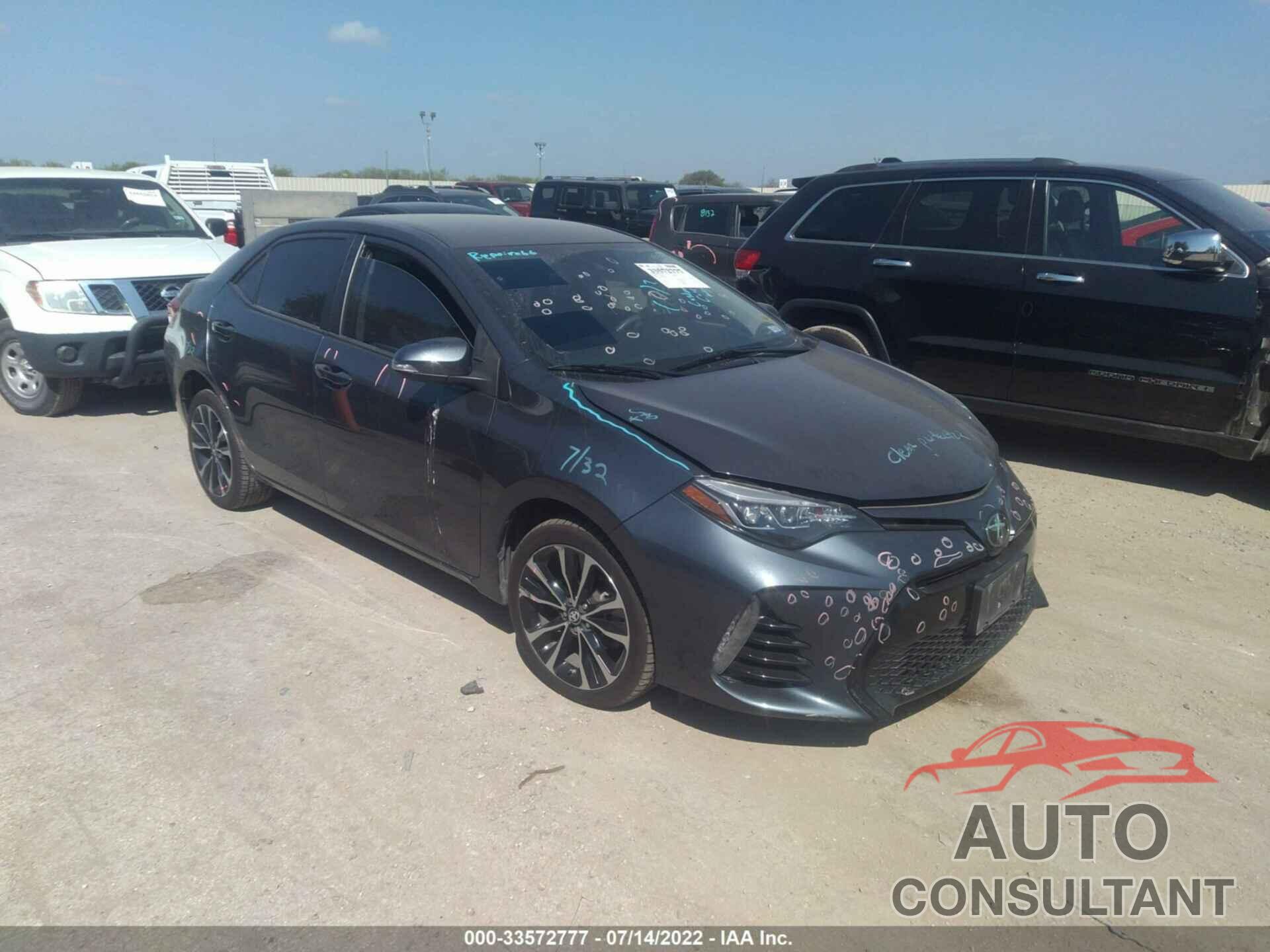 TOYOTA COROLLA 2018 - 2T1BURHE8JC045583