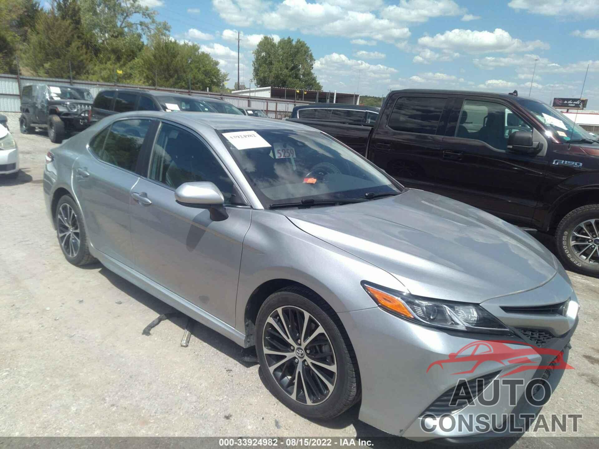 TOYOTA CAMRY 2020 - 4T1G11AK1LU922397