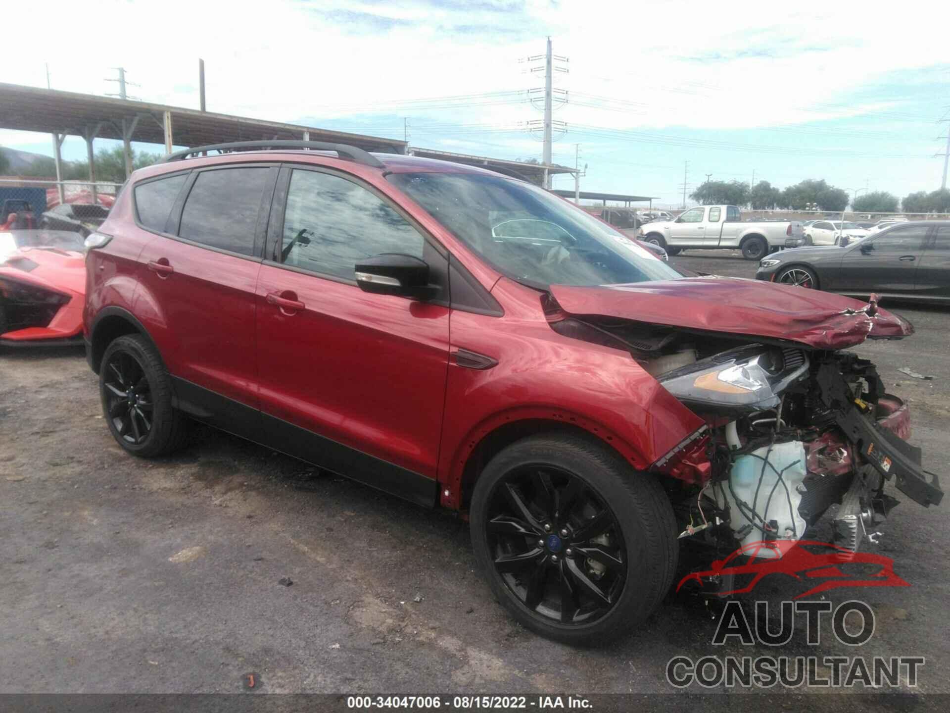 FORD ESCAPE 2017 - 1FMCU0J92HUC02210