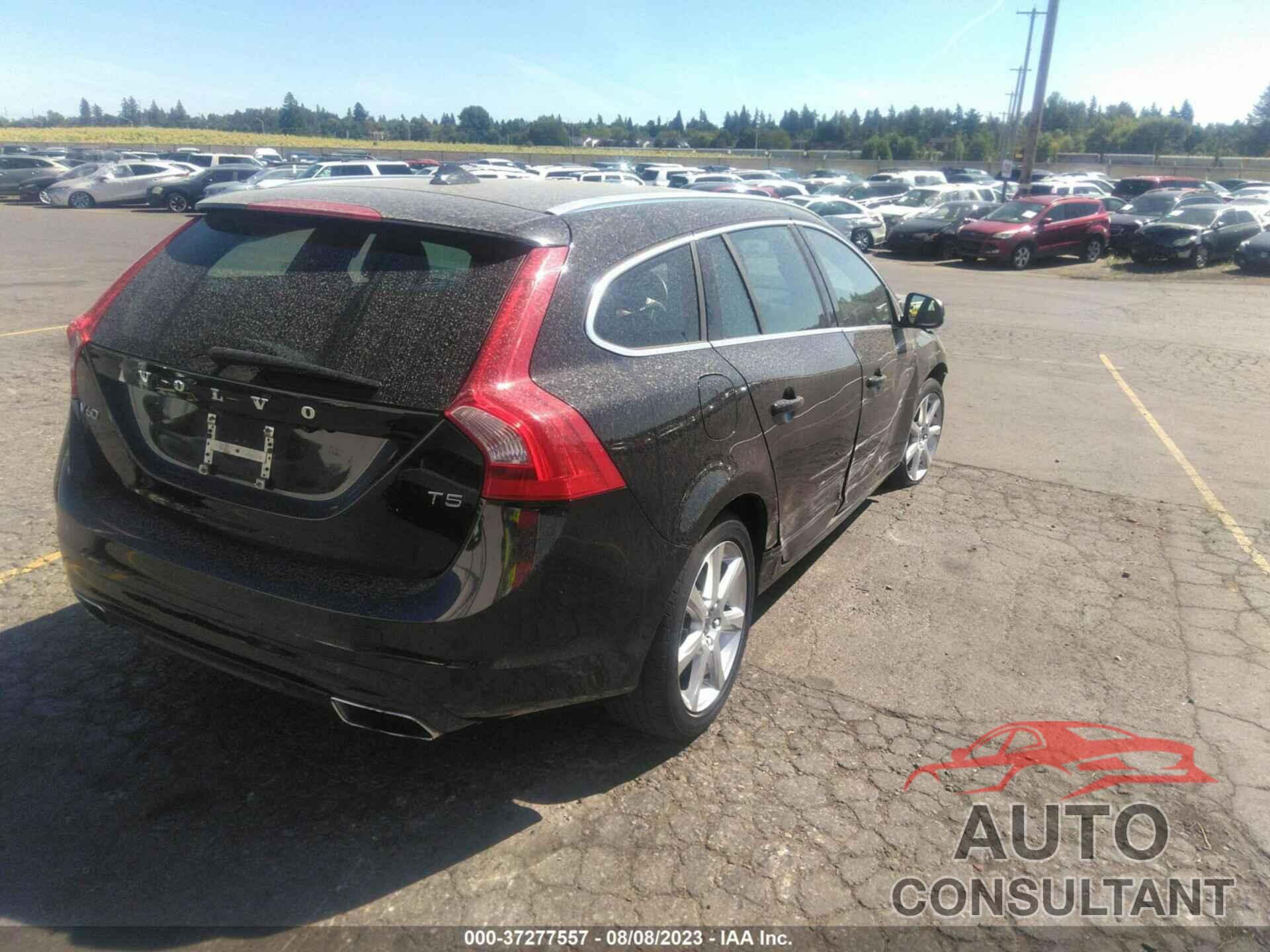 VOLVO V60 2017 - YV140MEK1H1368433