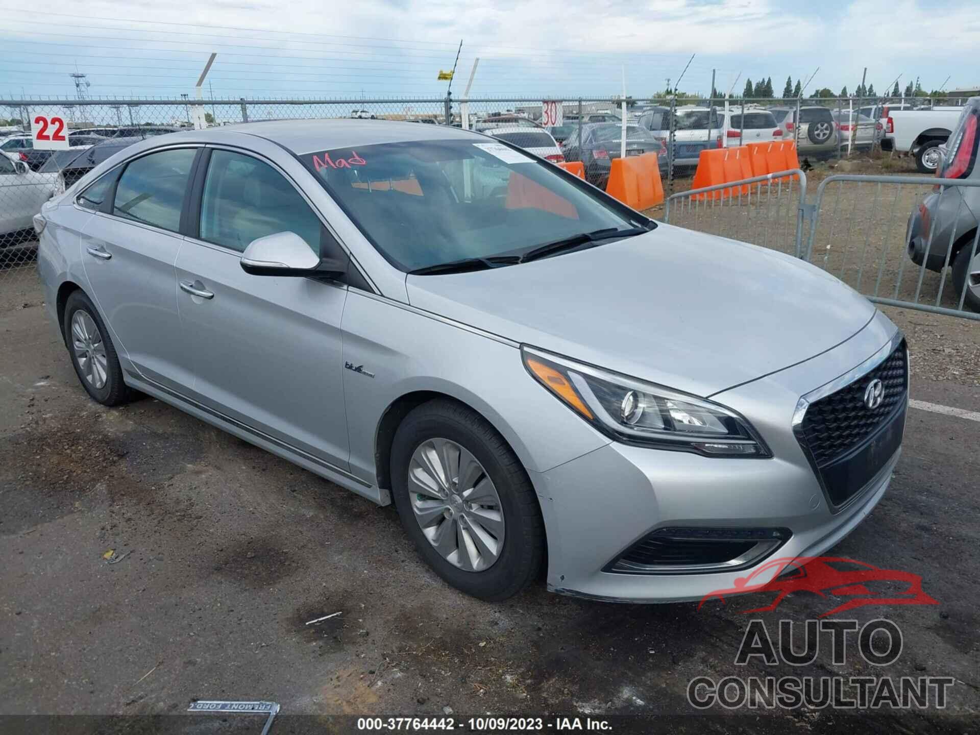 HYUNDAI SONATA HYBRID 2016 - KMHE24L13GA011456