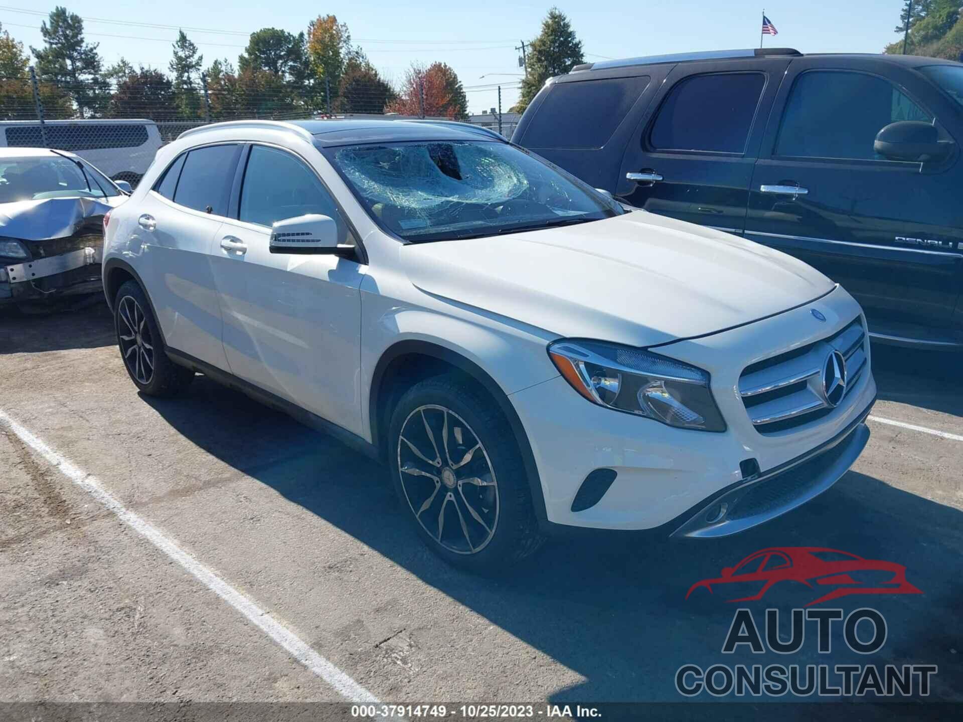 MERCEDES-BENZ GLA 250 2015 - WDCTG4GB6FJ124729