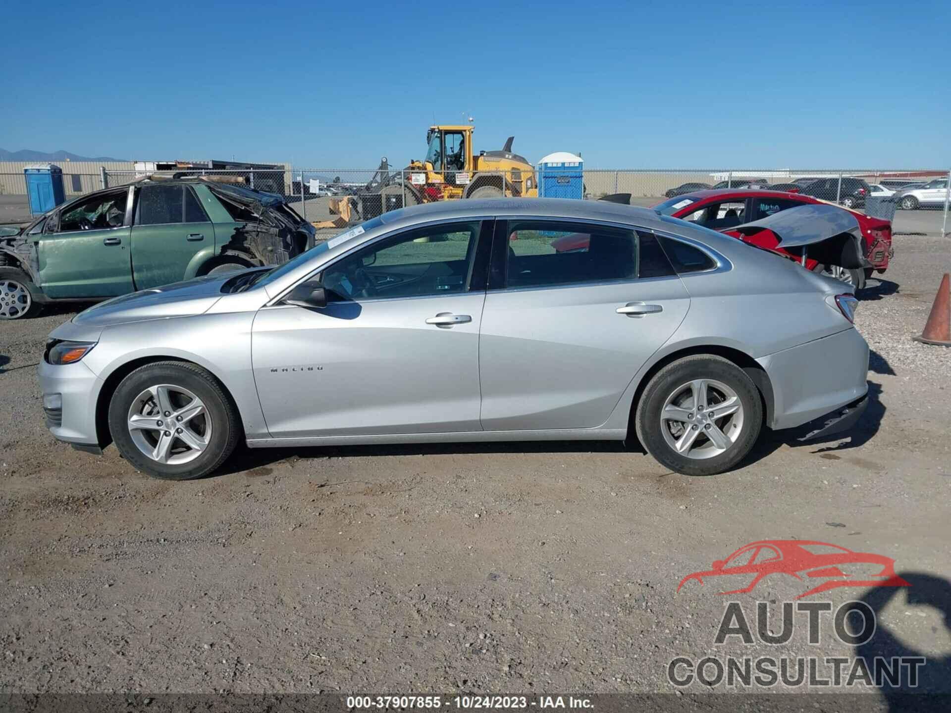 CHEVROLET MALIBU 2020 - 1G1ZB5ST4LF154727