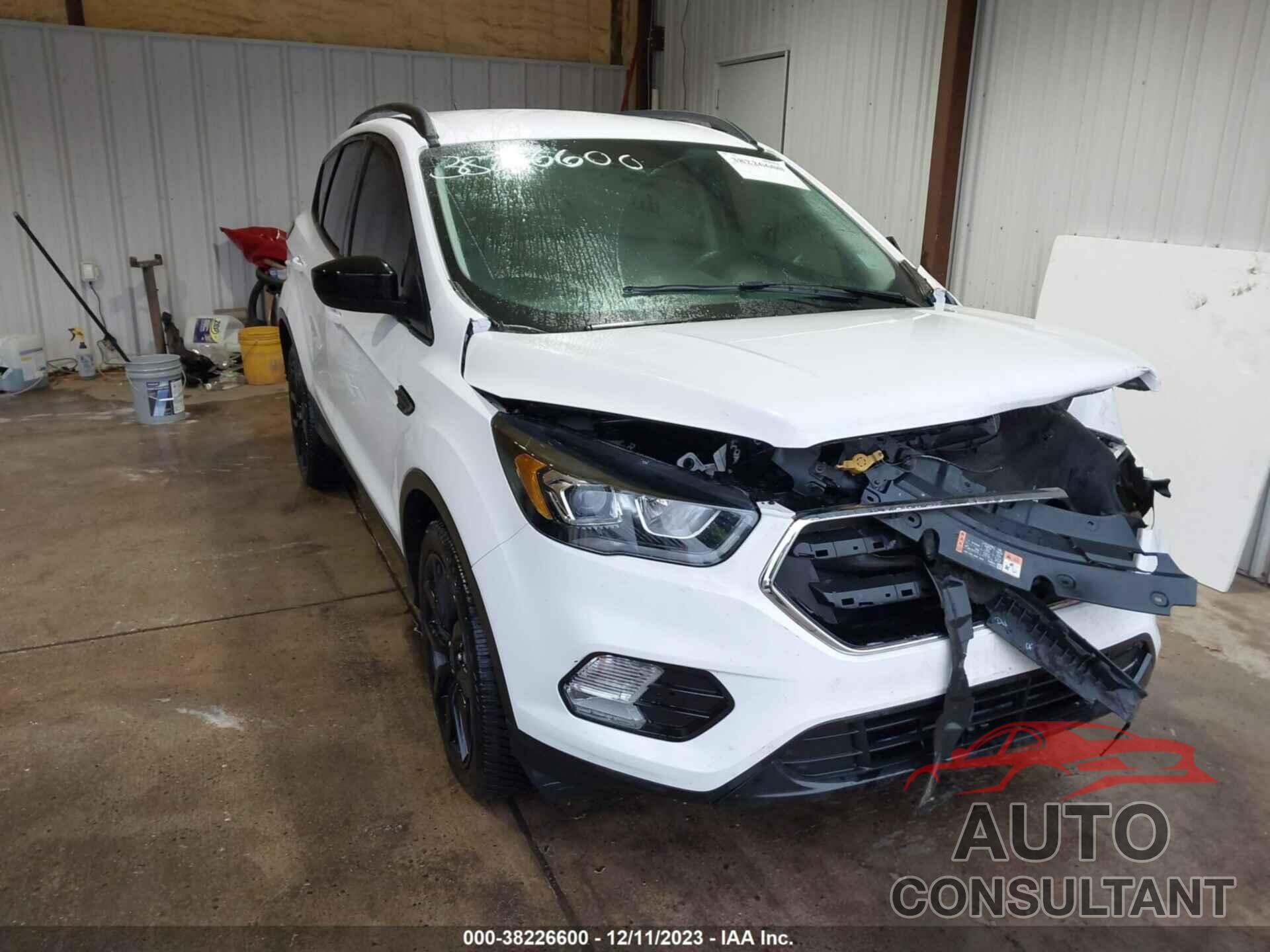 FORD ESCAPE 2019 - 1FMCU9GDXKUB80352