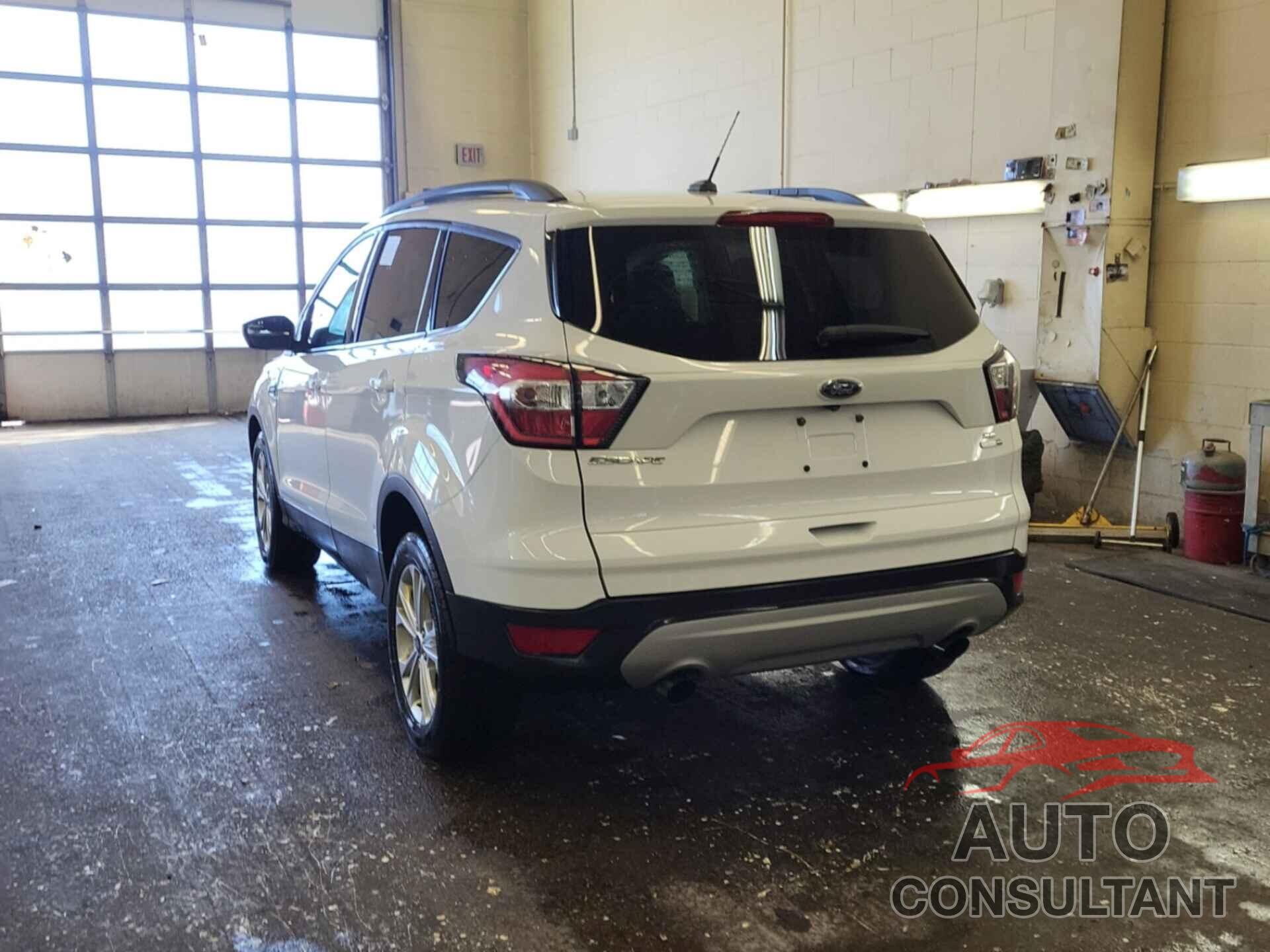 FORD ESCAPE 2018 - 1FMCU9GD9JUB17533