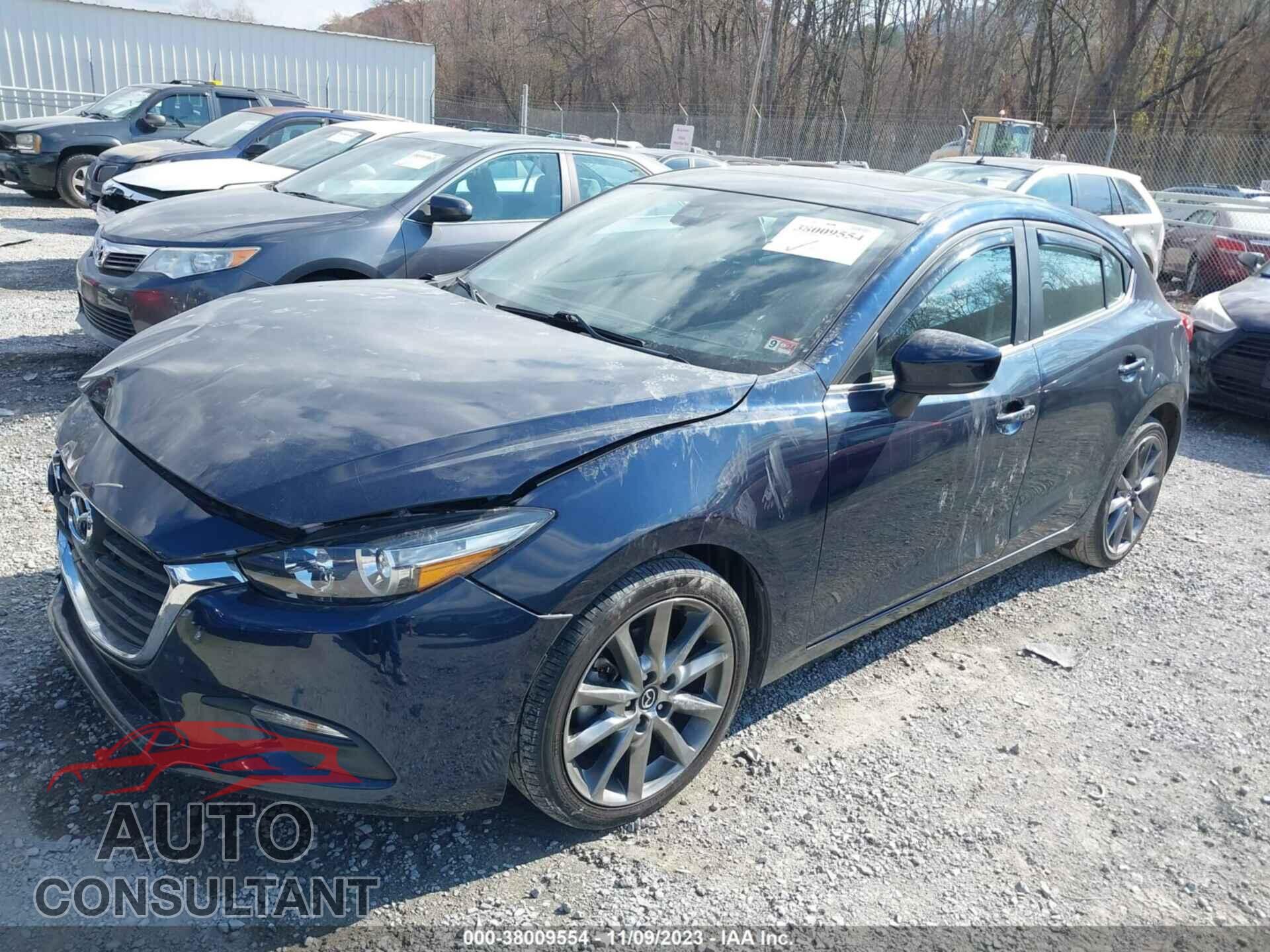 MAZDA 3 2018 - 3MZBN1L38JM173380