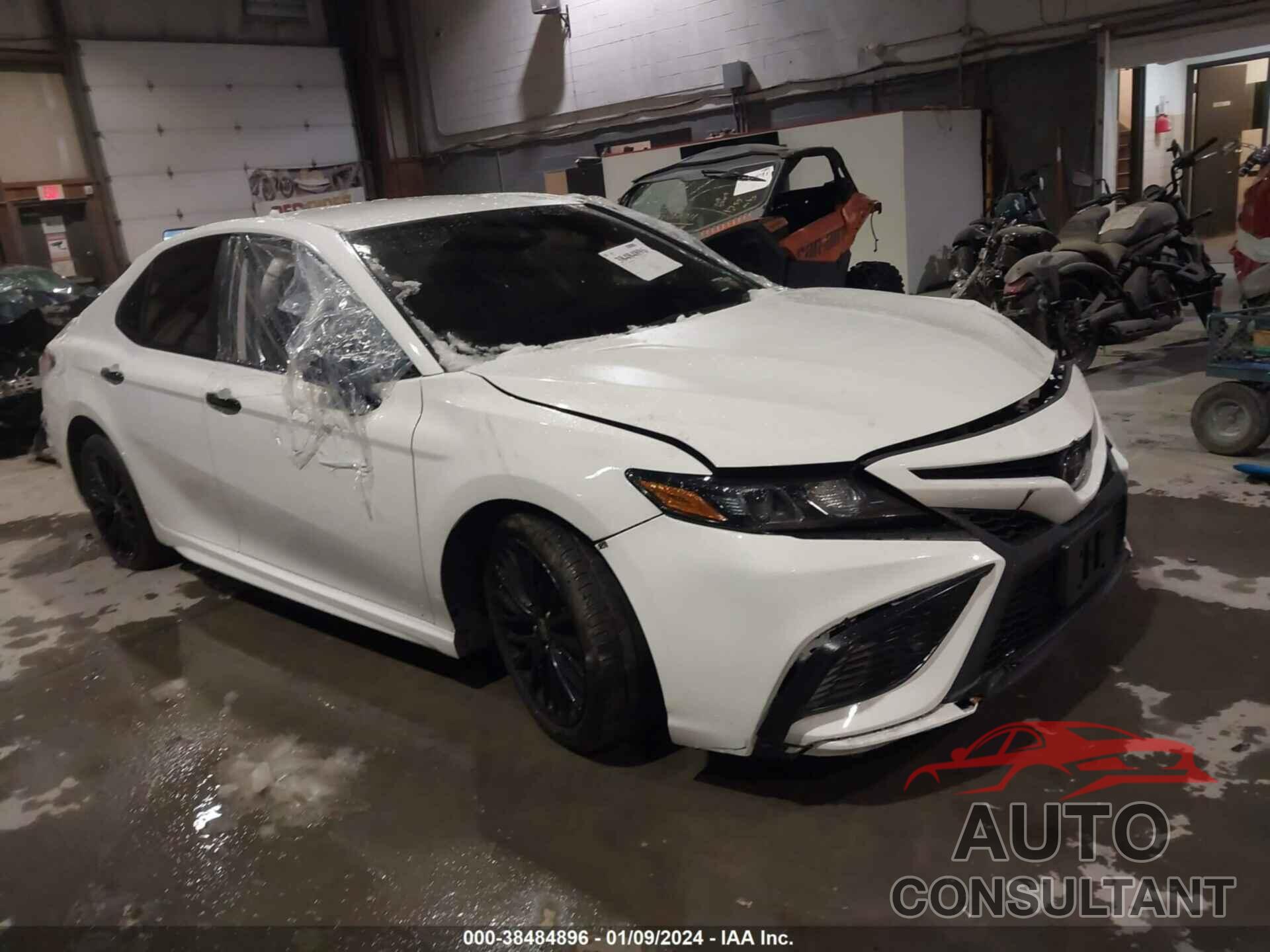 TOYOTA CAMRY 2022 - 4T1G11BK7NU057369