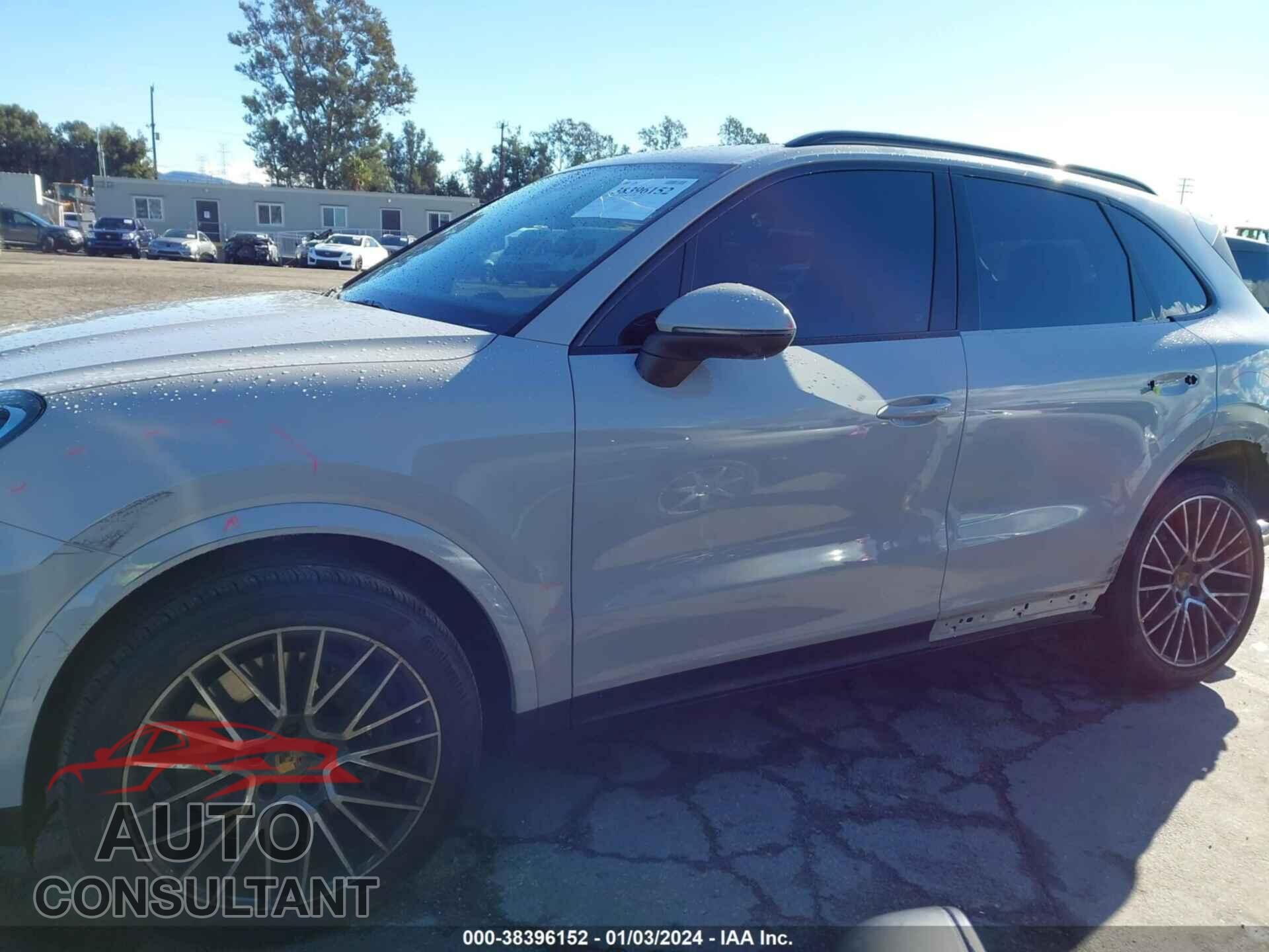 PORSCHE CAYENNE 2023 - WP1AA2AY5PDA08470