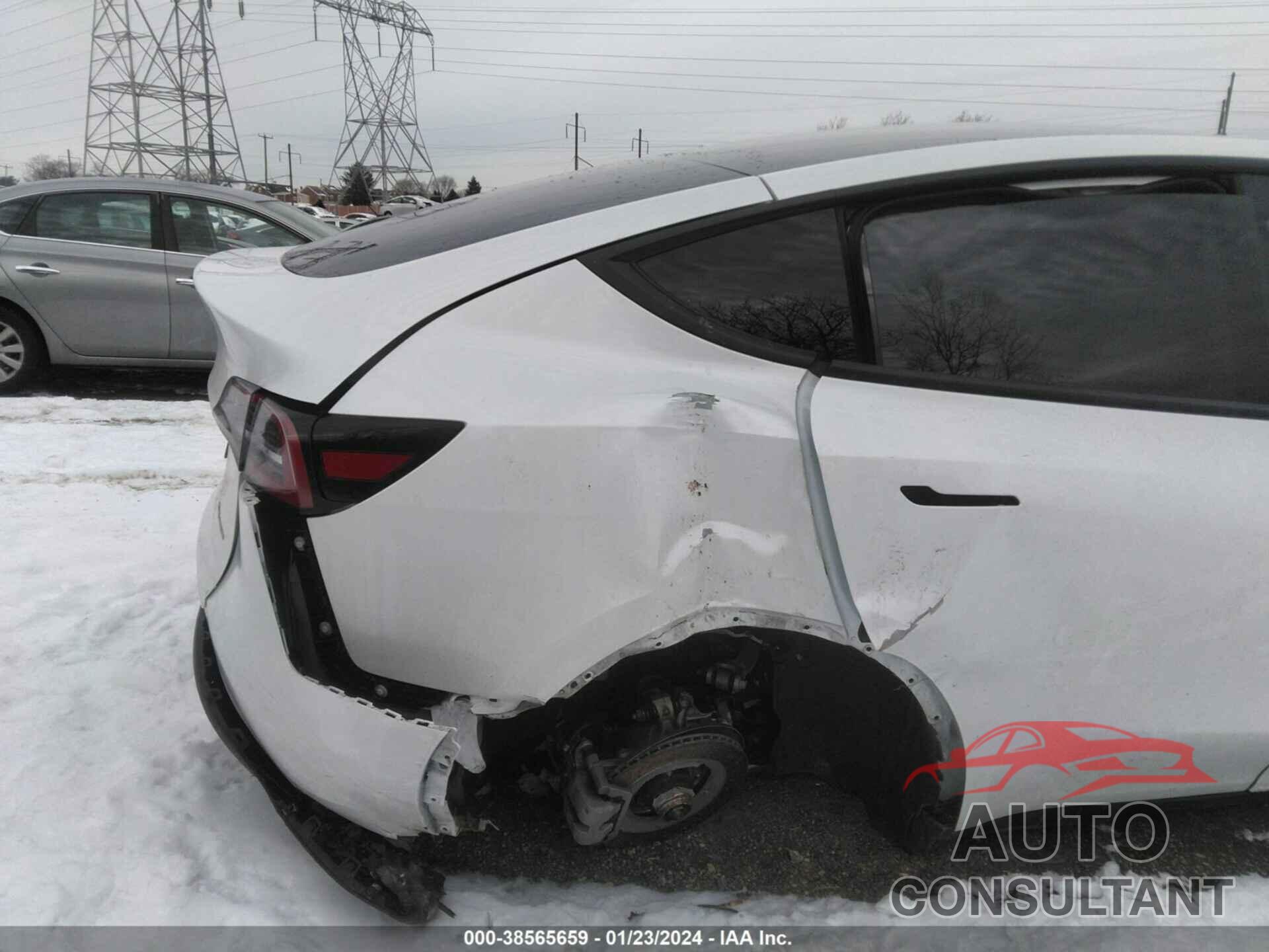 TESLA MODEL Y 2023 - 7SAYGDEE8PF754207