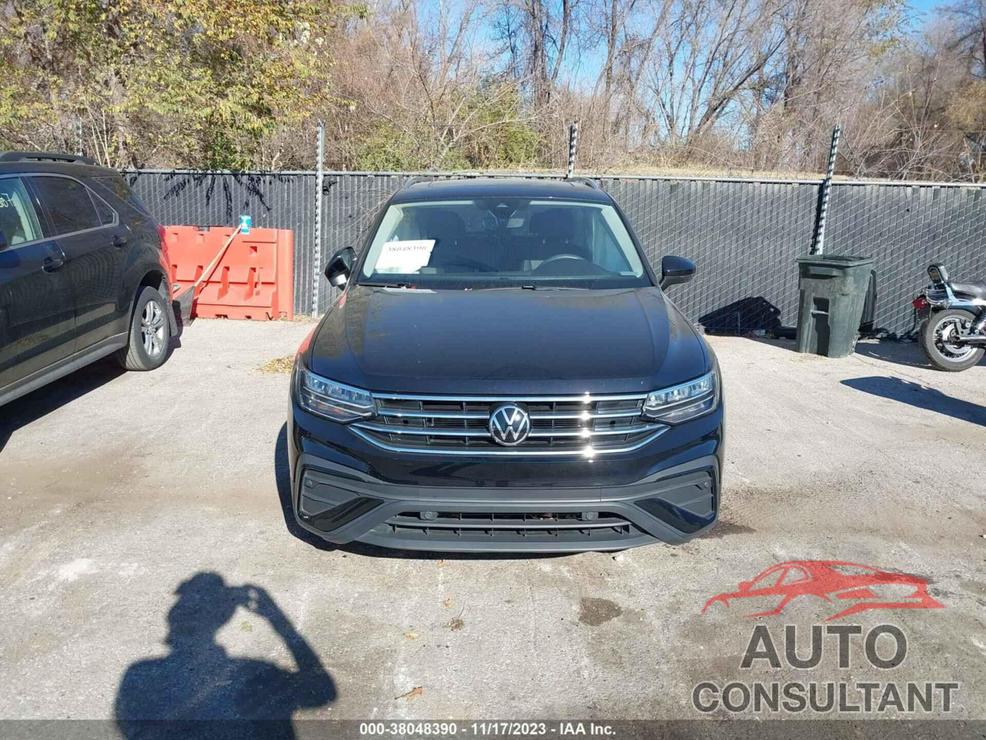 VOLKSWAGEN TIGUAN 2022 - 3VV2B7AX4NM173906