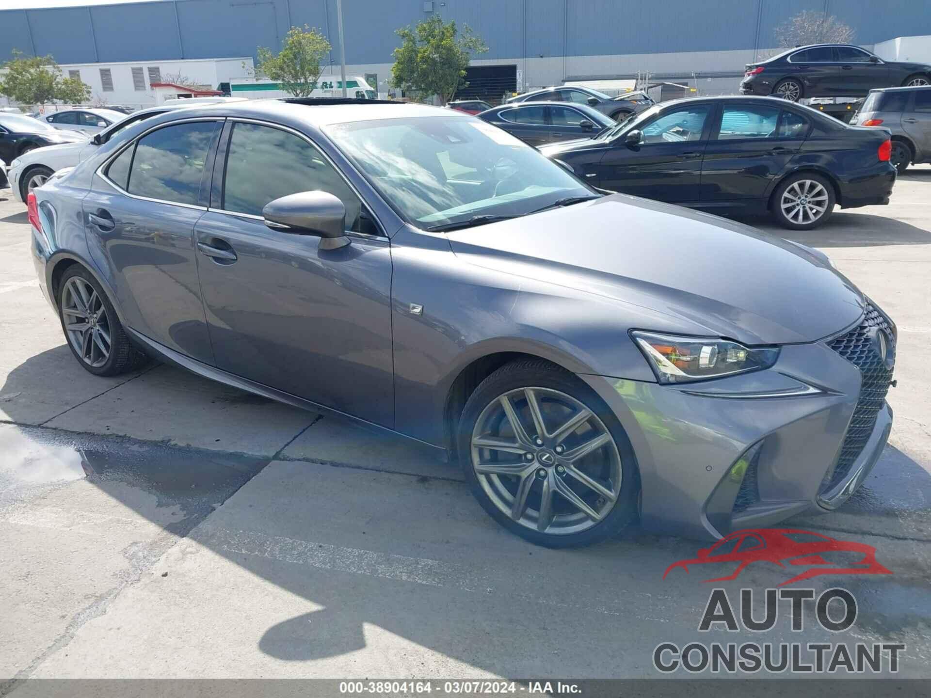 LEXUS IS 300 2018 - JTHBA1D20J5068003