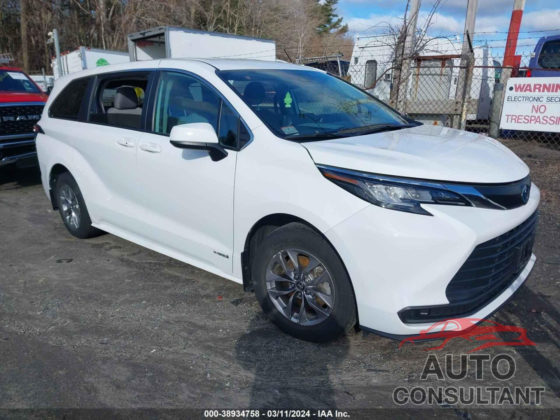 TOYOTA SIENNA 2021 - 5TDKSKFC6MS019767