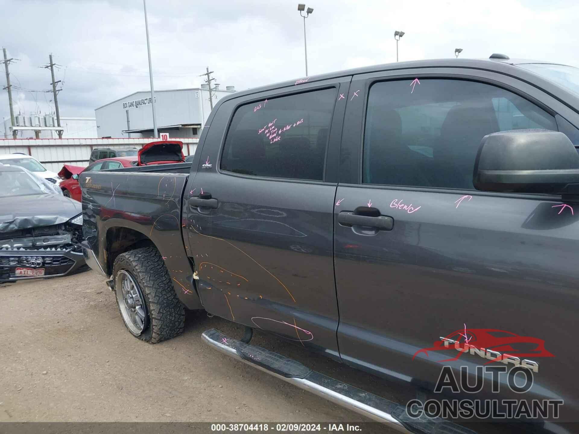 TOYOTA TUNDRA 2016 - 5TFEM5F12GX106832