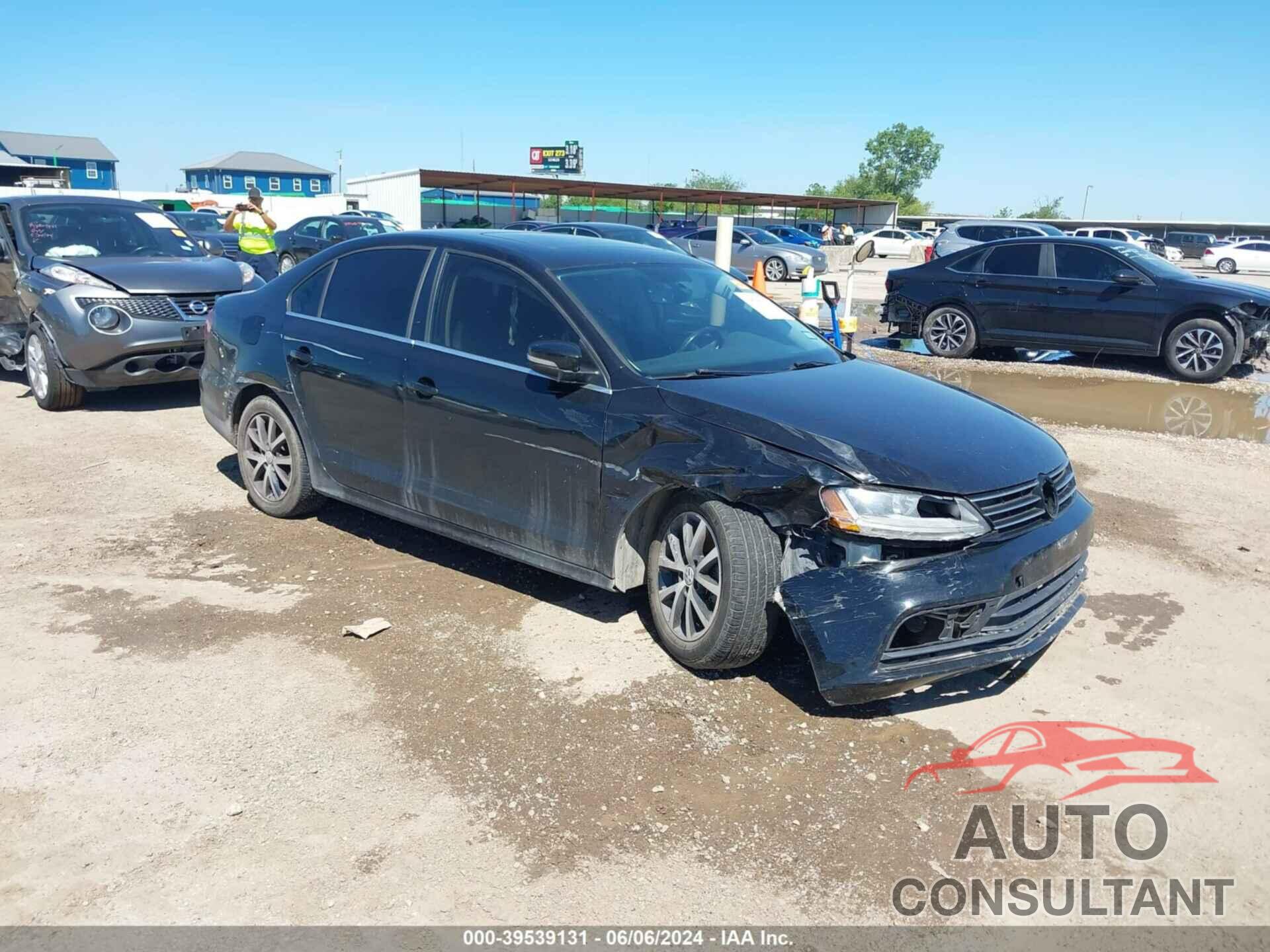 VOLKSWAGEN JETTA 2017 - 3VWDB7AJ6HM246472