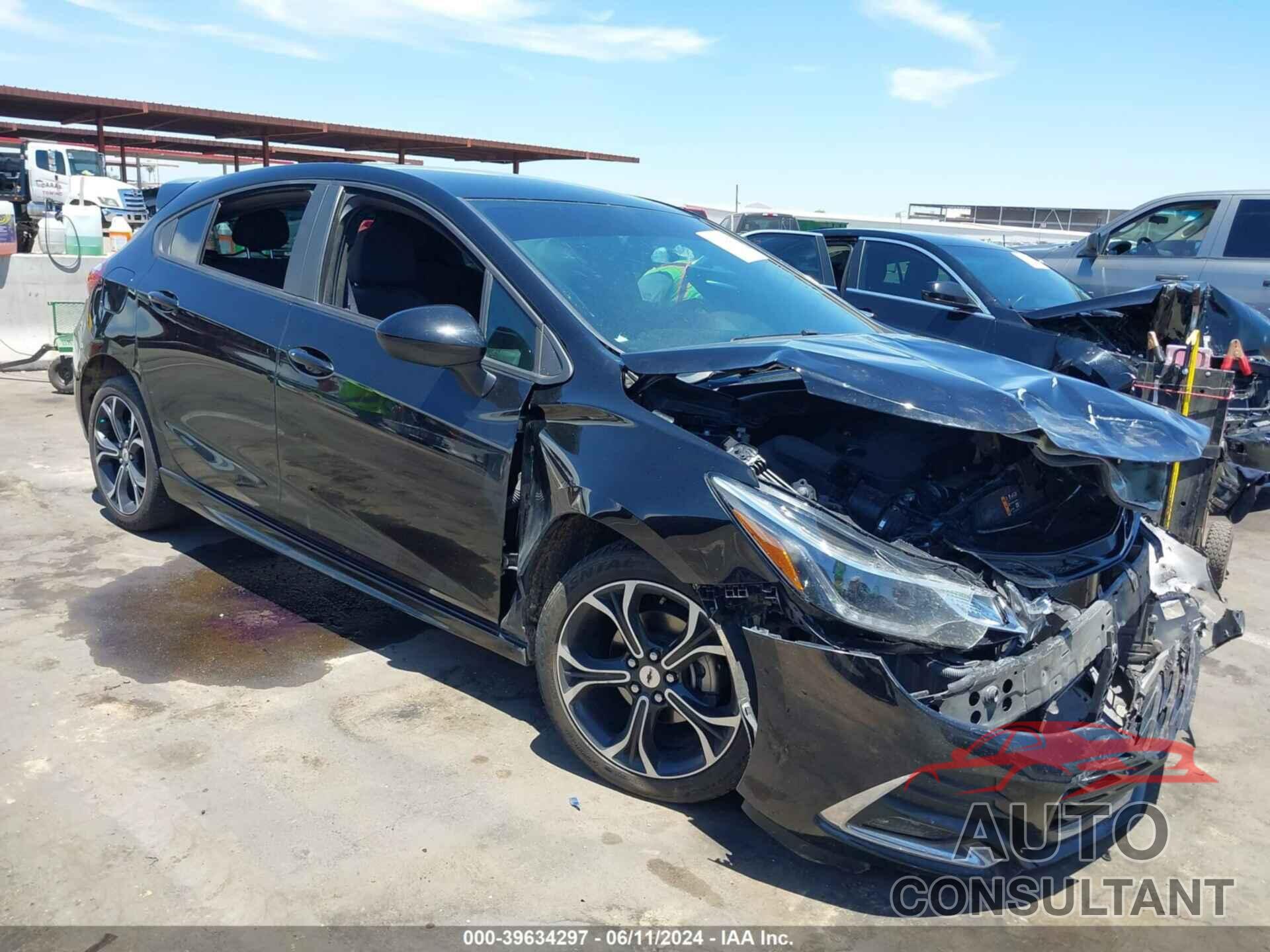 CHEVROLET CRUZE 2019 - 3G1BE6SM9KS582178