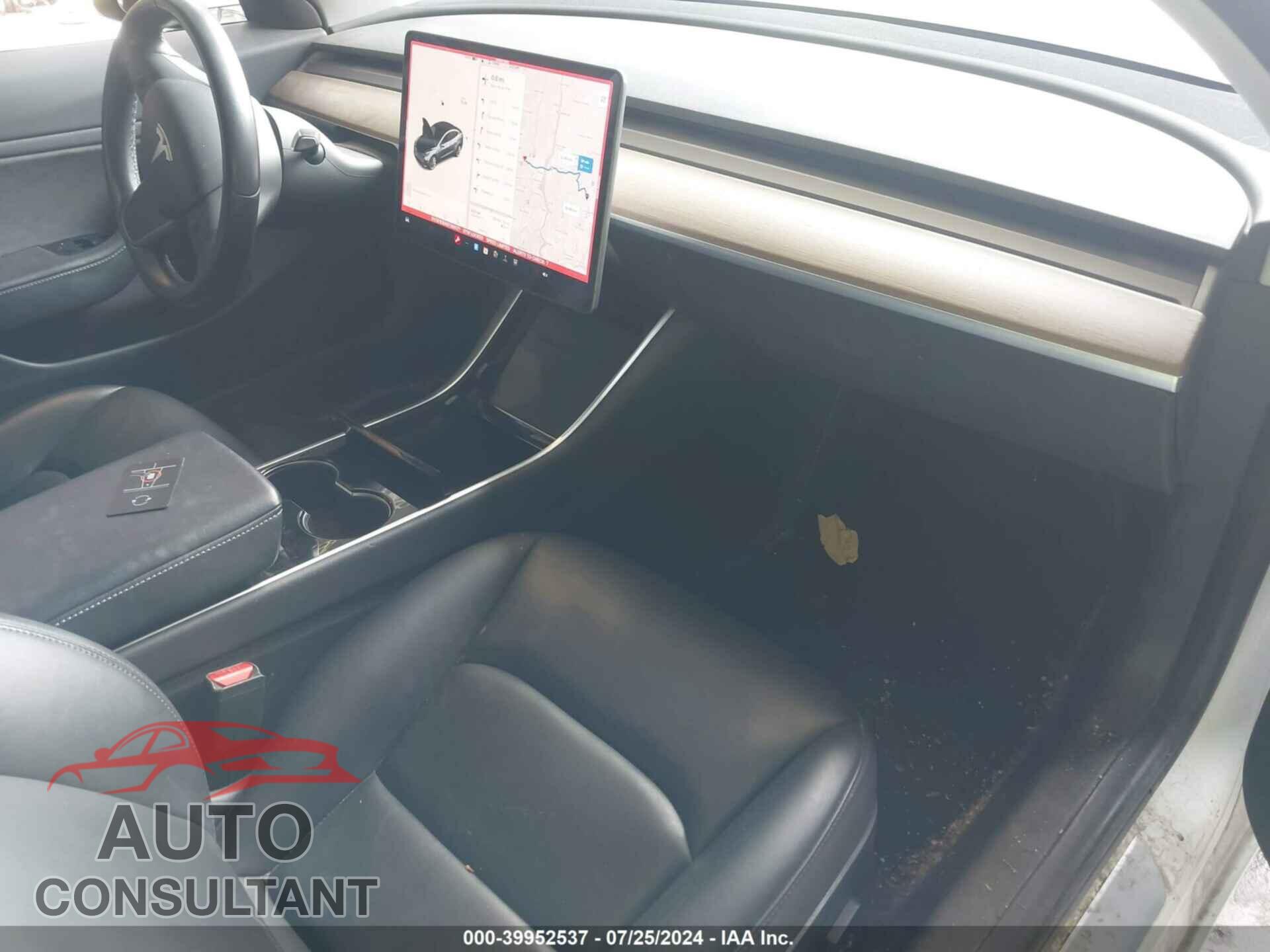 TESLA MODEL 3 2019 - 5YJ3E1EB9KF390177