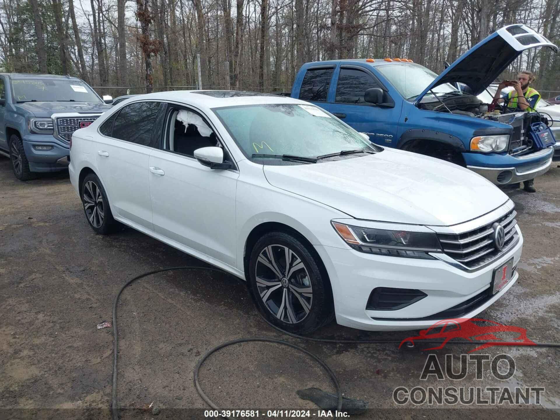 VOLKSWAGEN PASSAT 2022 - 1VWSA7A35NC005625