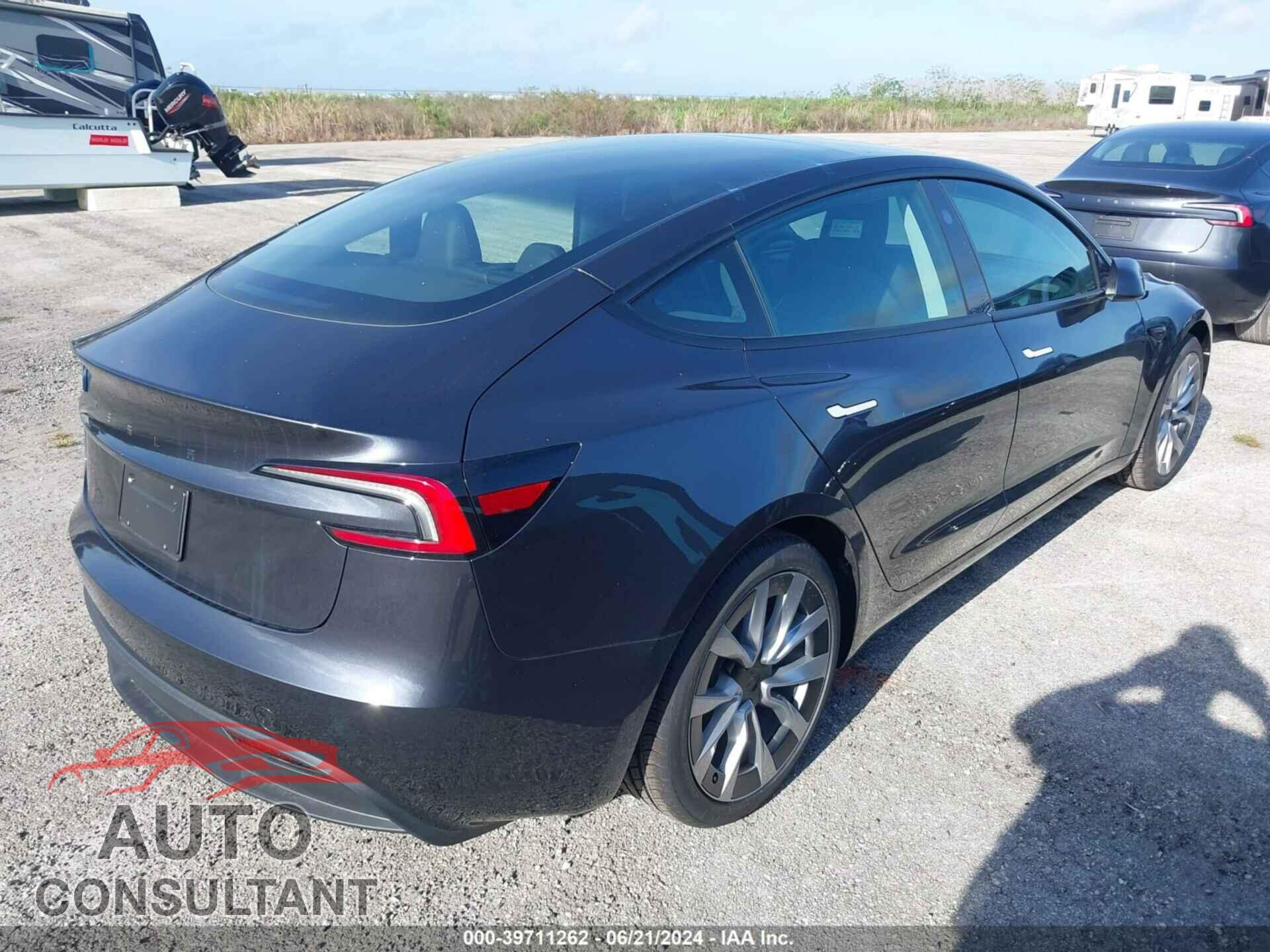 TESLA MODEL 3 2024 - 5YJ3E1EA5RF752507