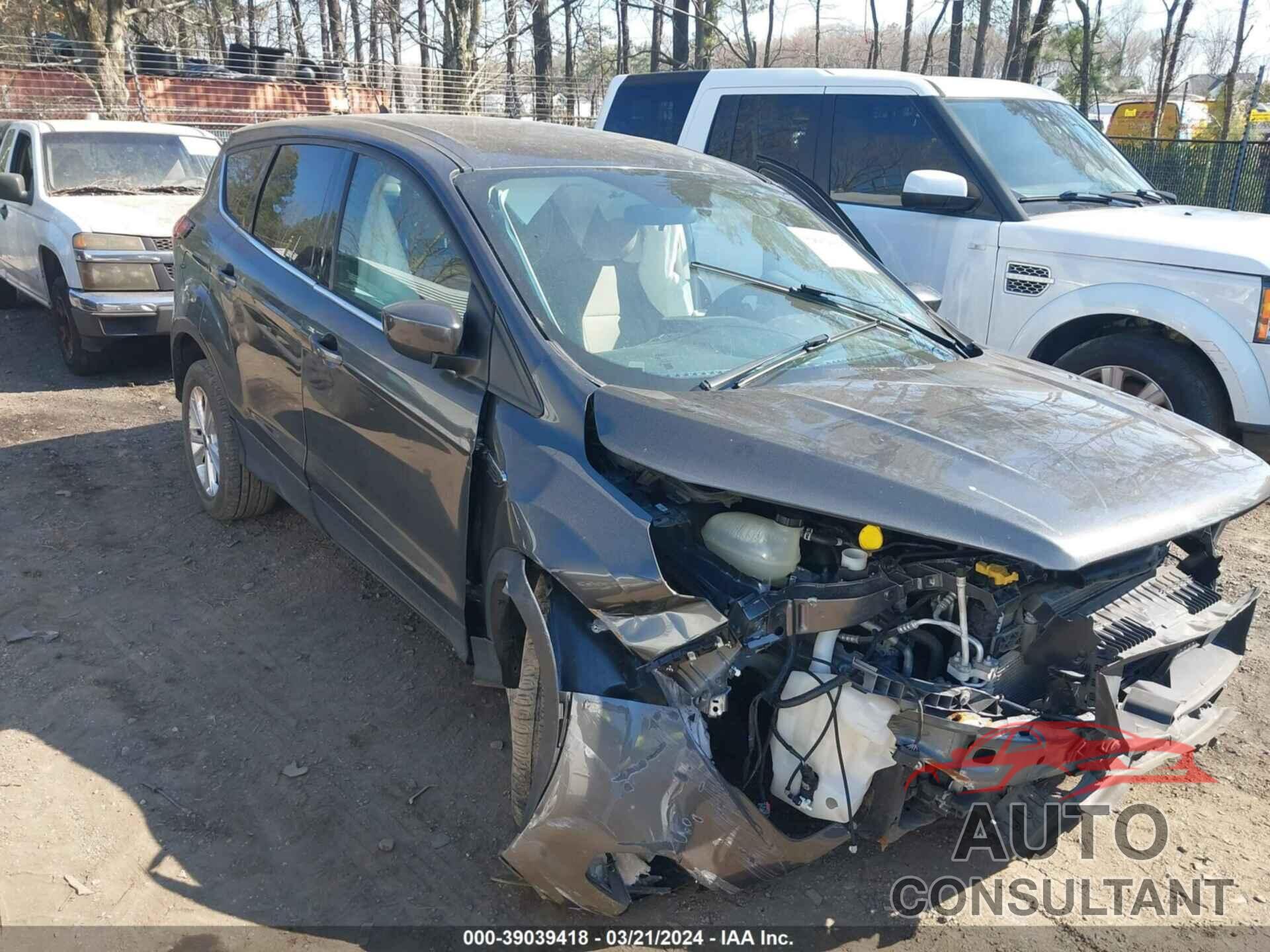 FORD ESCAPE 2019 - 1FMCU0GD2KUB14731