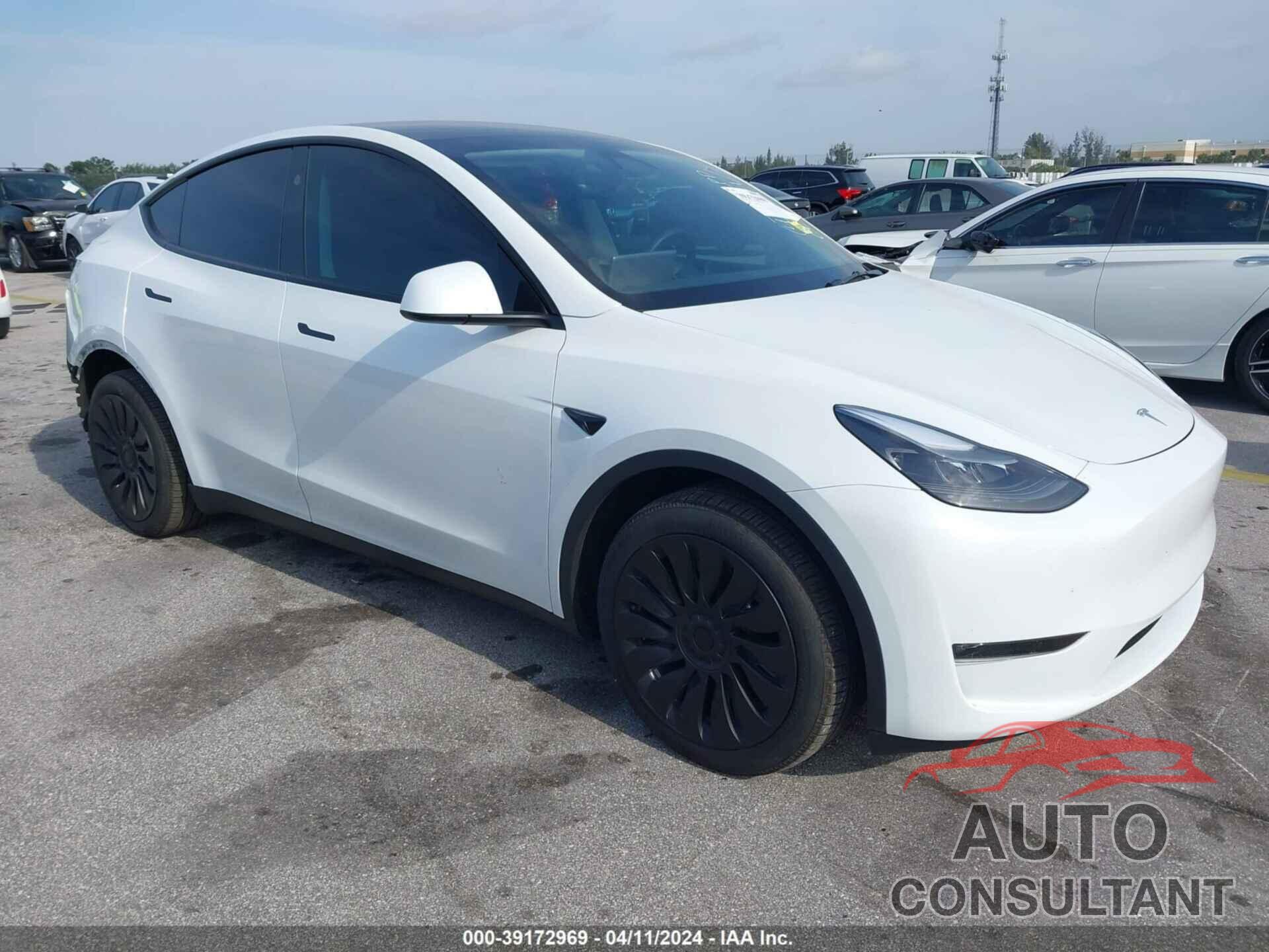 TESLA MODEL Y 2023 - 7SAYGDEEXPA170016