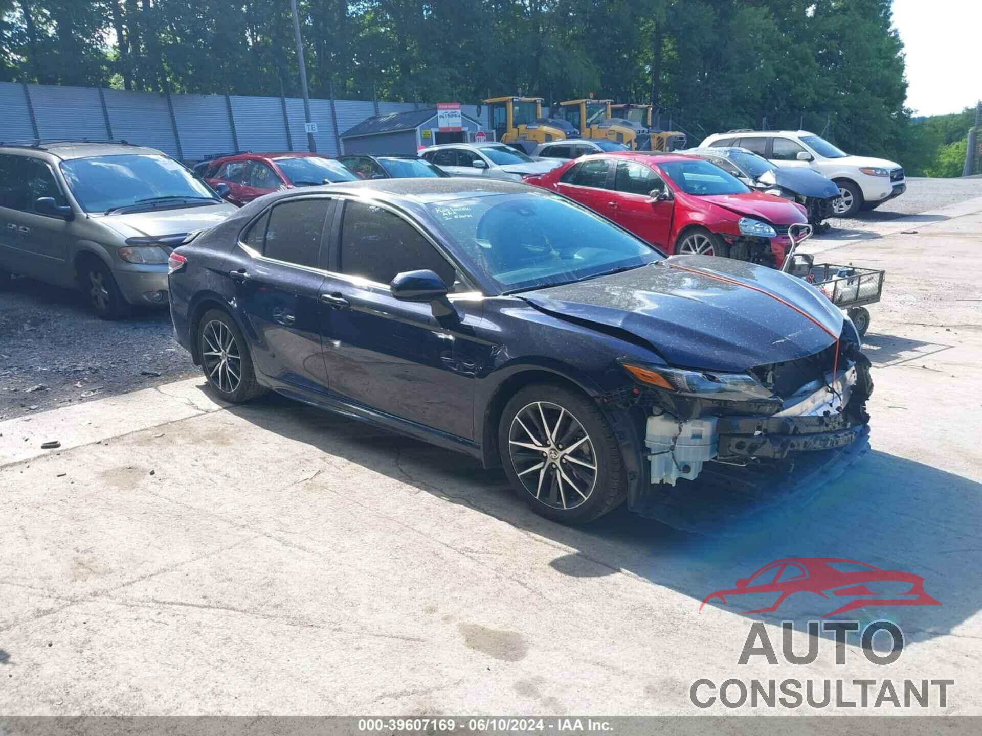 TOYOTA CAMRY 2021 - 4T1G11AK6MU514723
