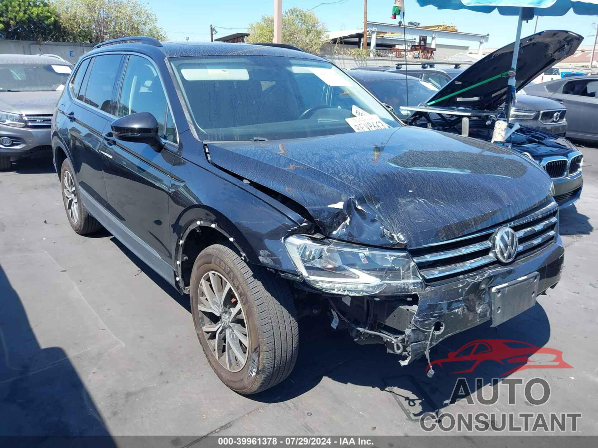 VOLKSWAGEN TIGUAN 2018 - 3VV3B7AX1JM210084