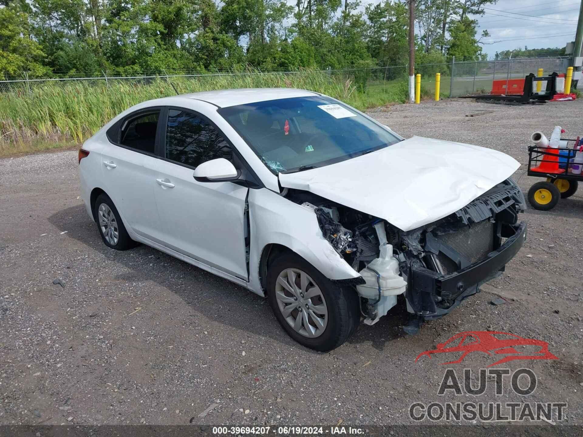 HYUNDAI ACCENT 2018 - 3KPC24A31JE022038