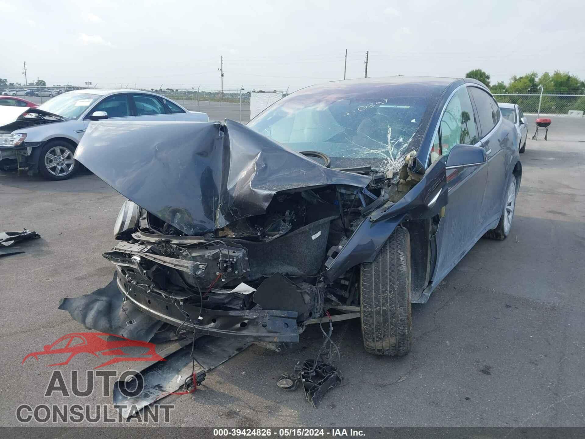 TESLA MODEL X 2019 - 5YJXCBE45KF180397