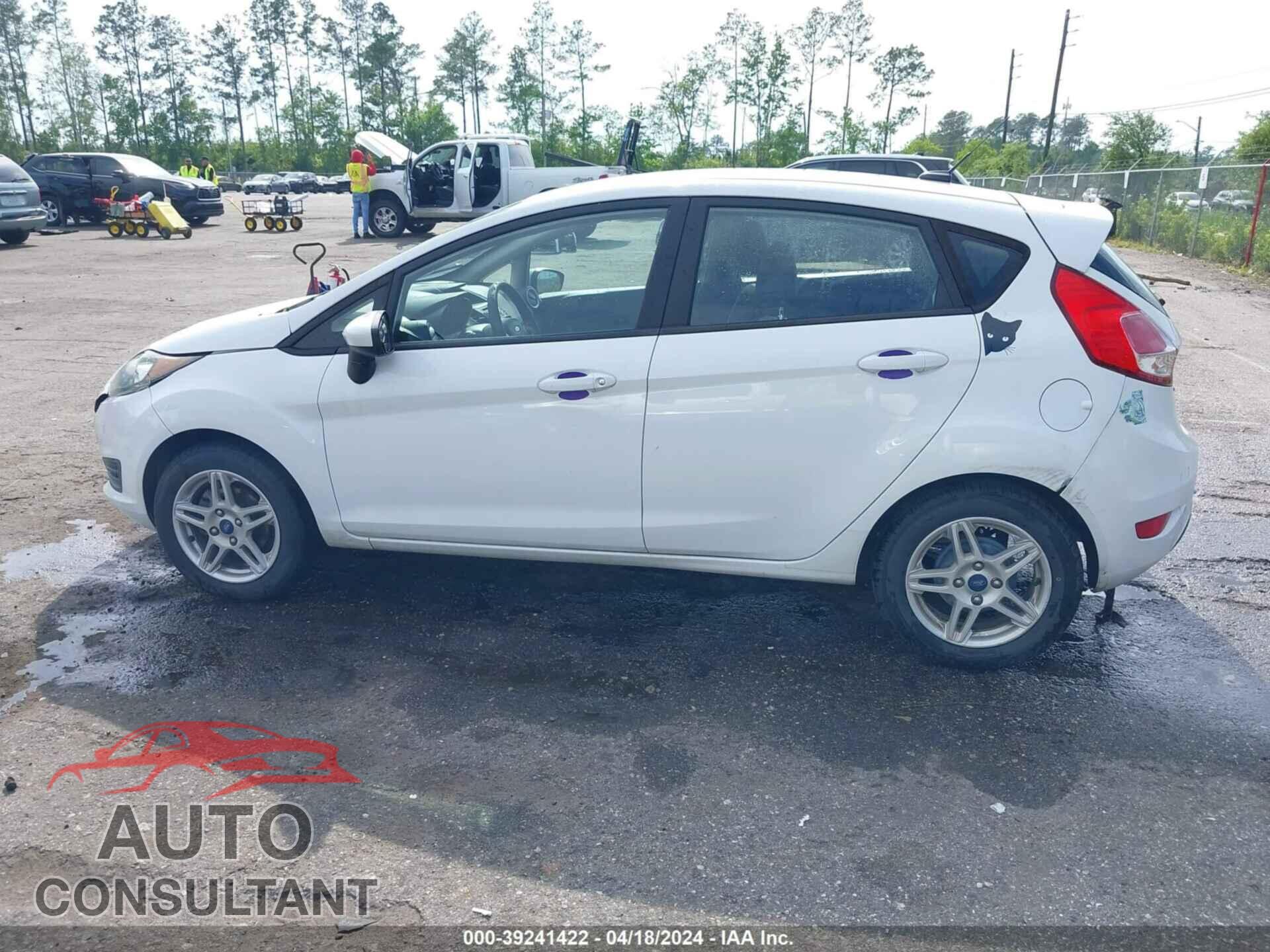 FORD FIESTA 2018 - 3FADP4EJ4JM122483