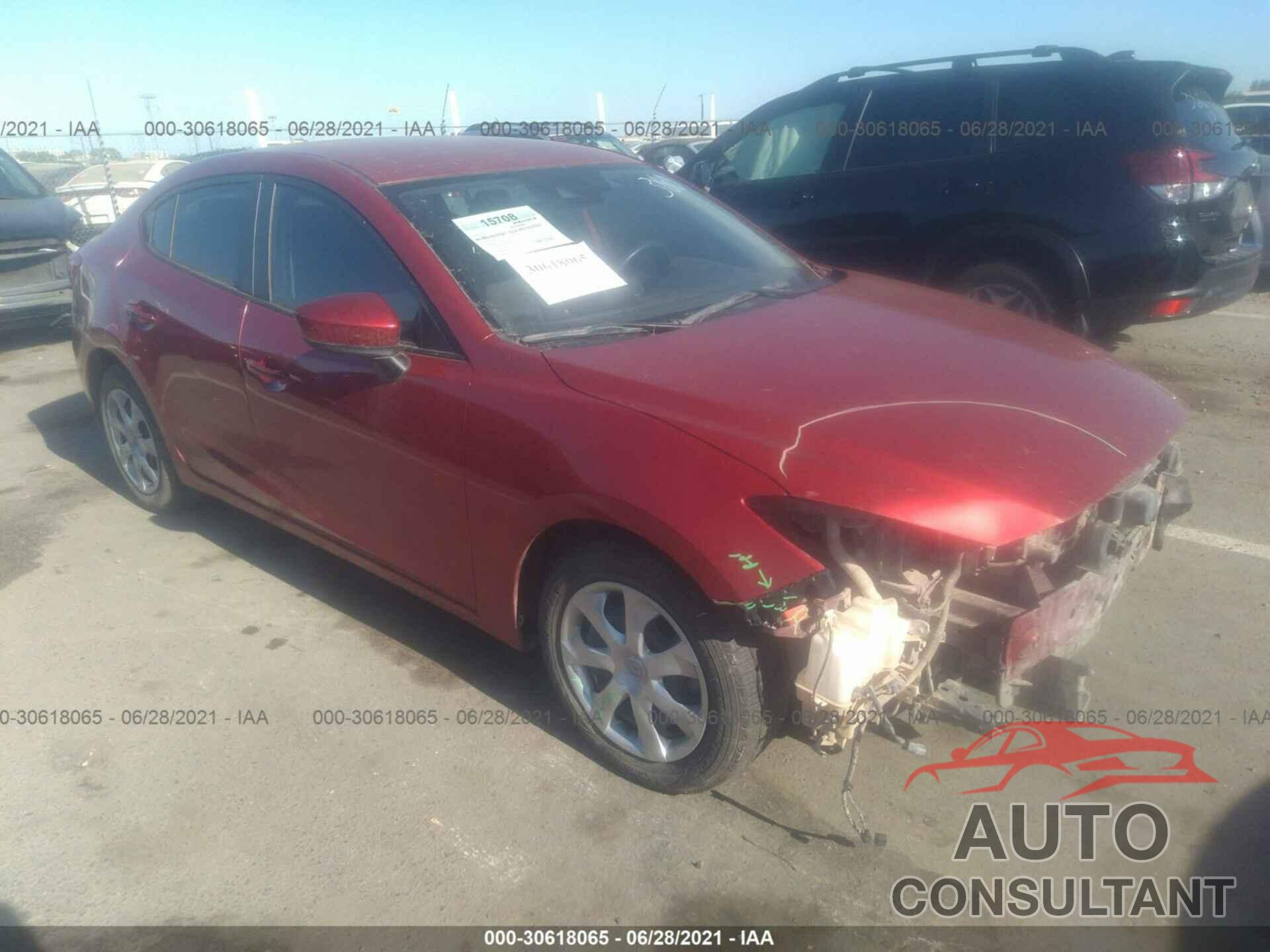MAZDA MAZDA3 4-DOOR 2018 - 3MZBN1U76JM166042