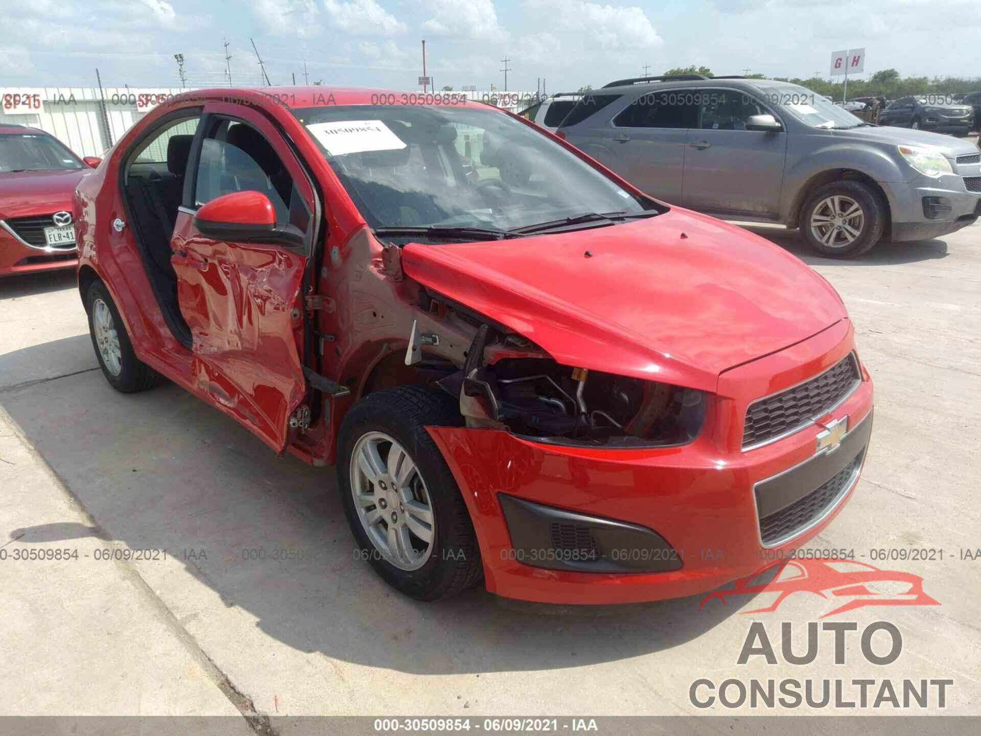 CHEVROLET SONIC 2016 - 1G1JC5SH0G4133008