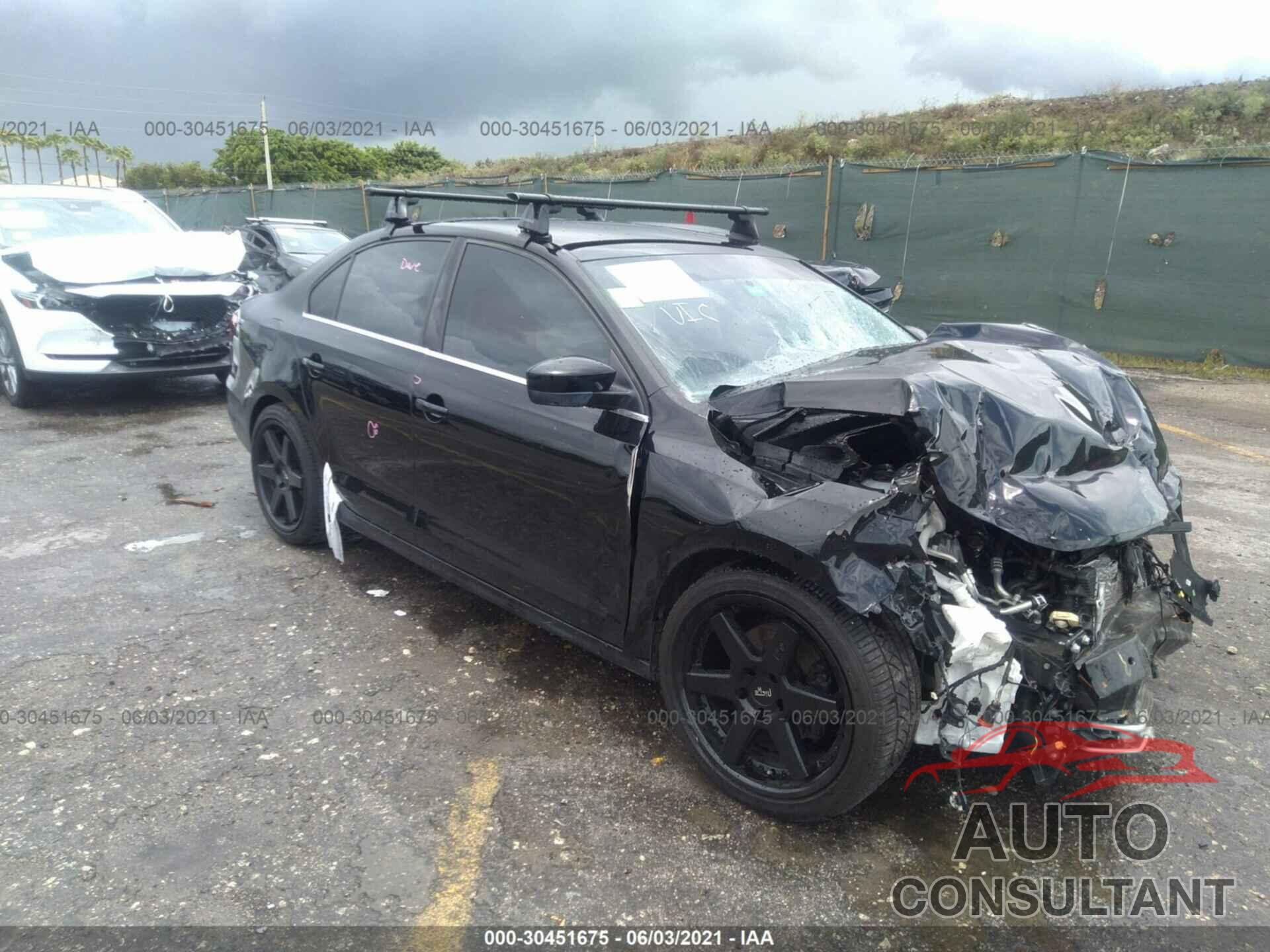 VOLKSWAGEN JETTA 2017 - 3VW2B7AJ8HM385753