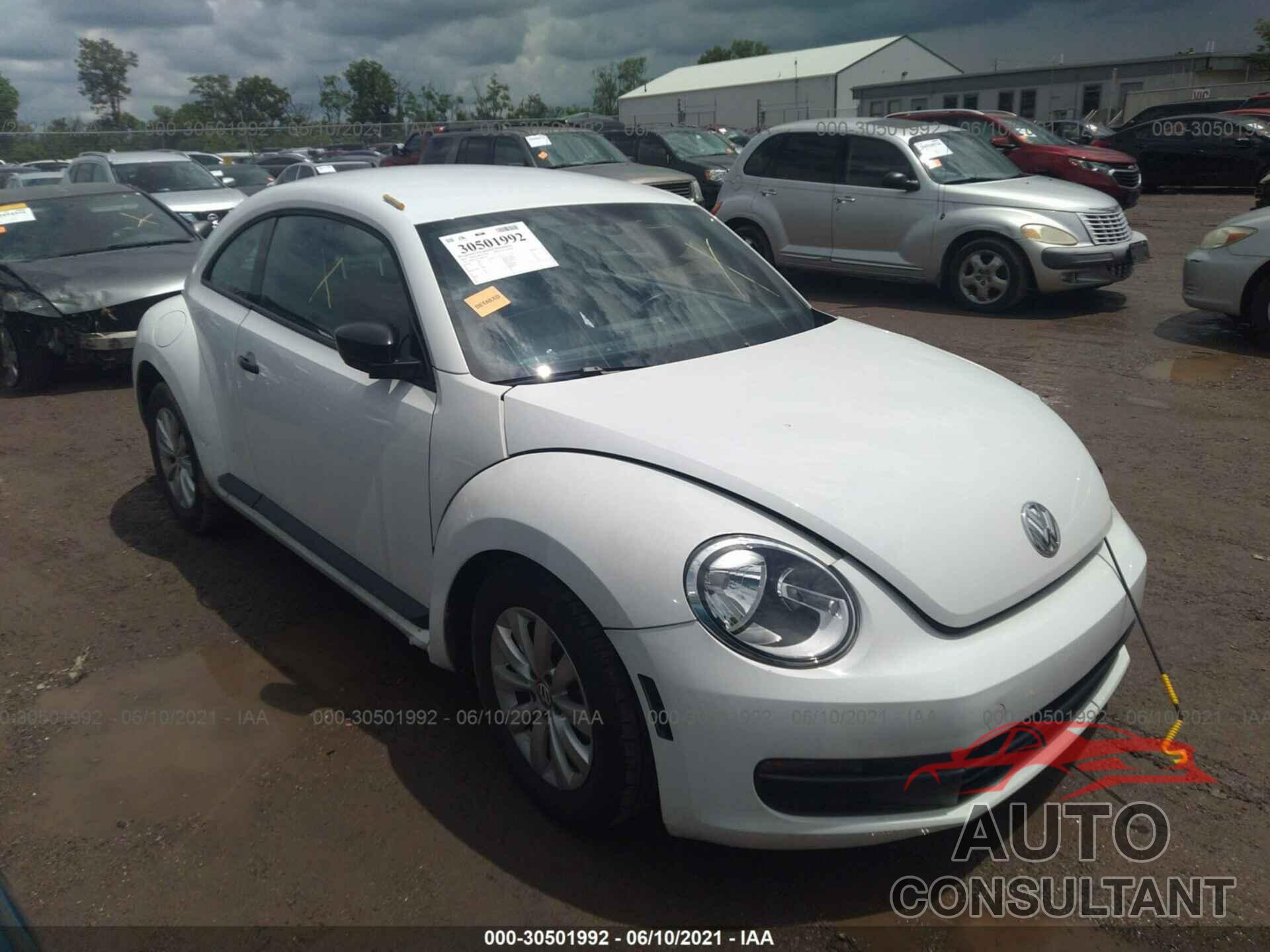 VOLKSWAGEN BEETLE COUPE 2016 - 3VWF17AT1GM601107