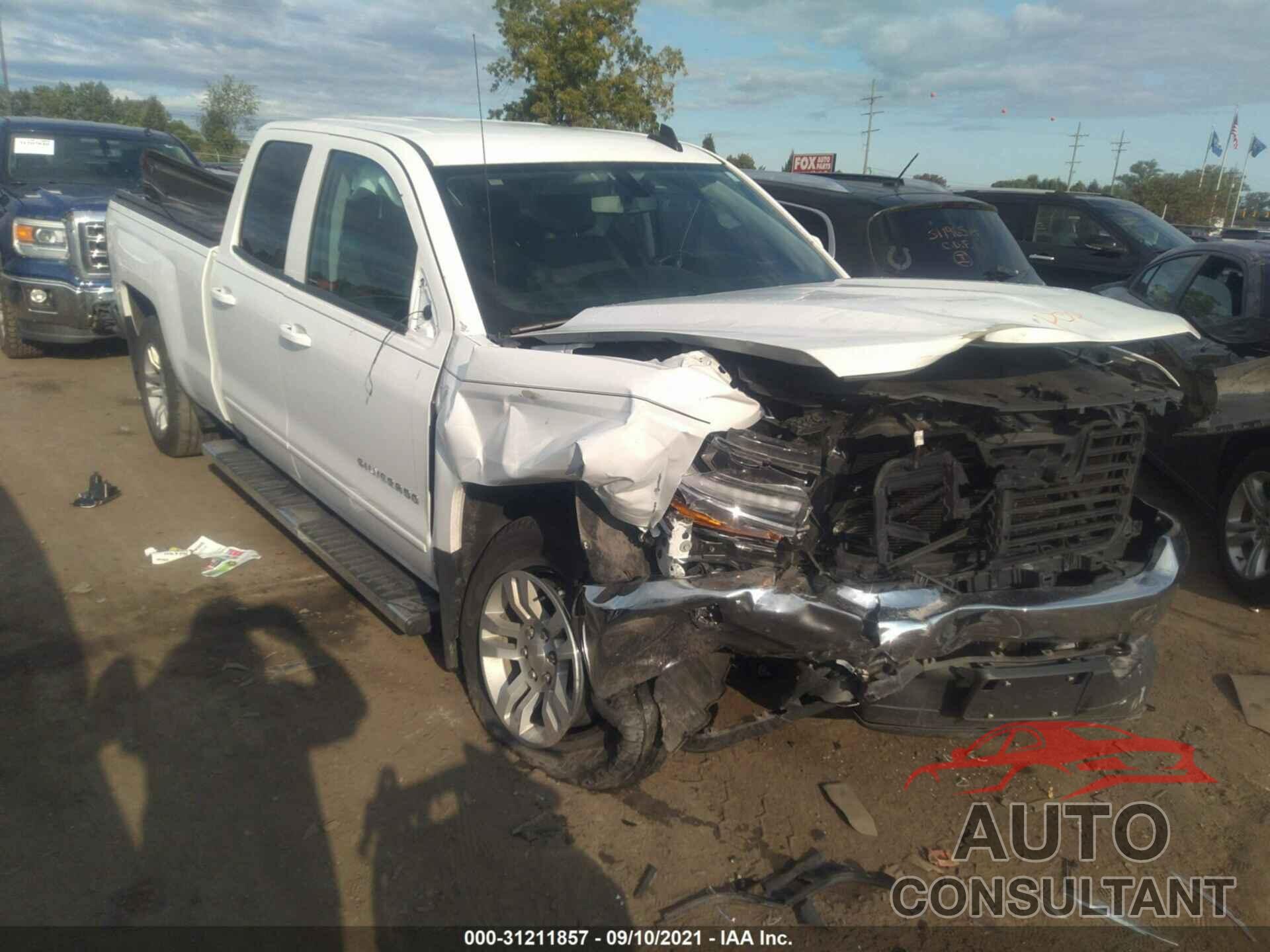 CHEVROLET SILVERADO 1500 2018 - 2GCVKREC8J1103017