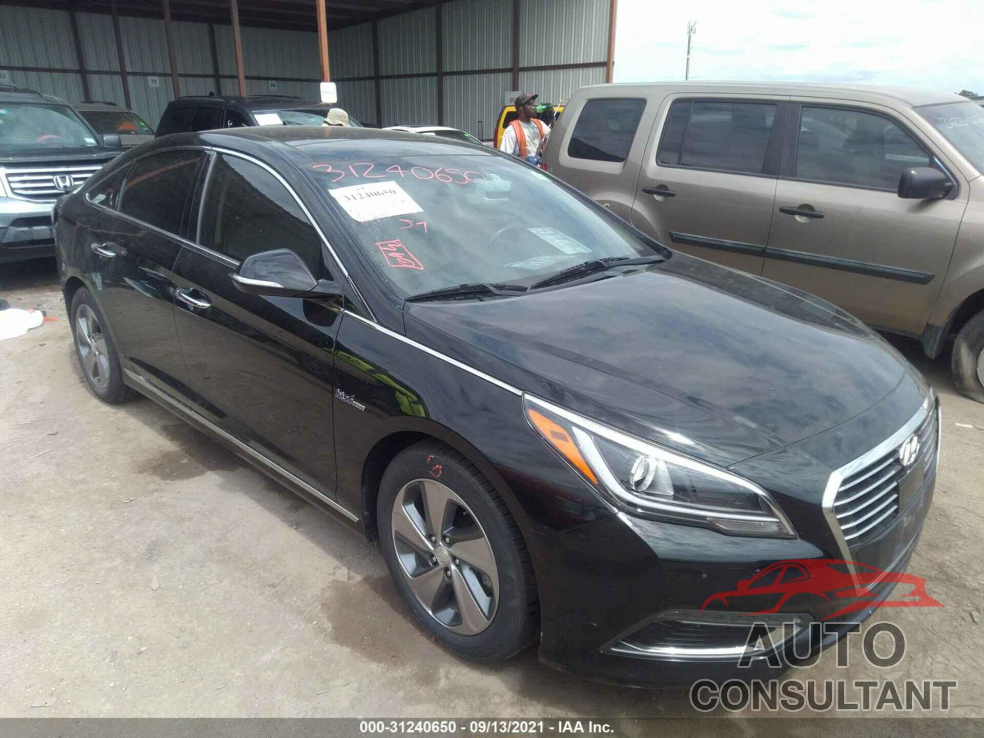 HYUNDAI SONATA HYBRID 2017 - KMHE34L1XHA050575