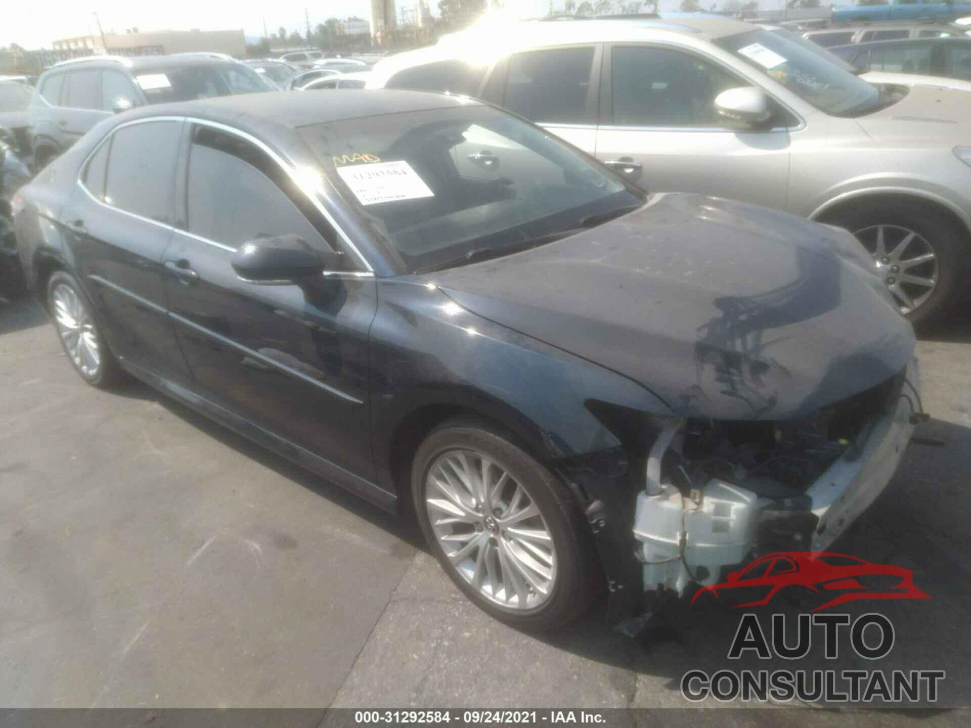 TOYOTA CAMRY 2018 - 4T1B11HK7JU559147