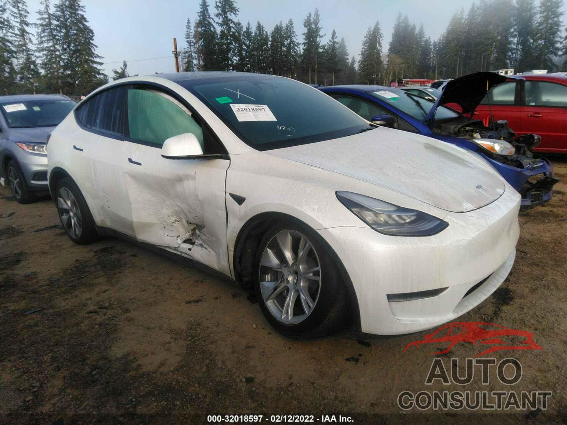 TESLA MODEL Y 2021 - 5YJYGDEE2MF233251