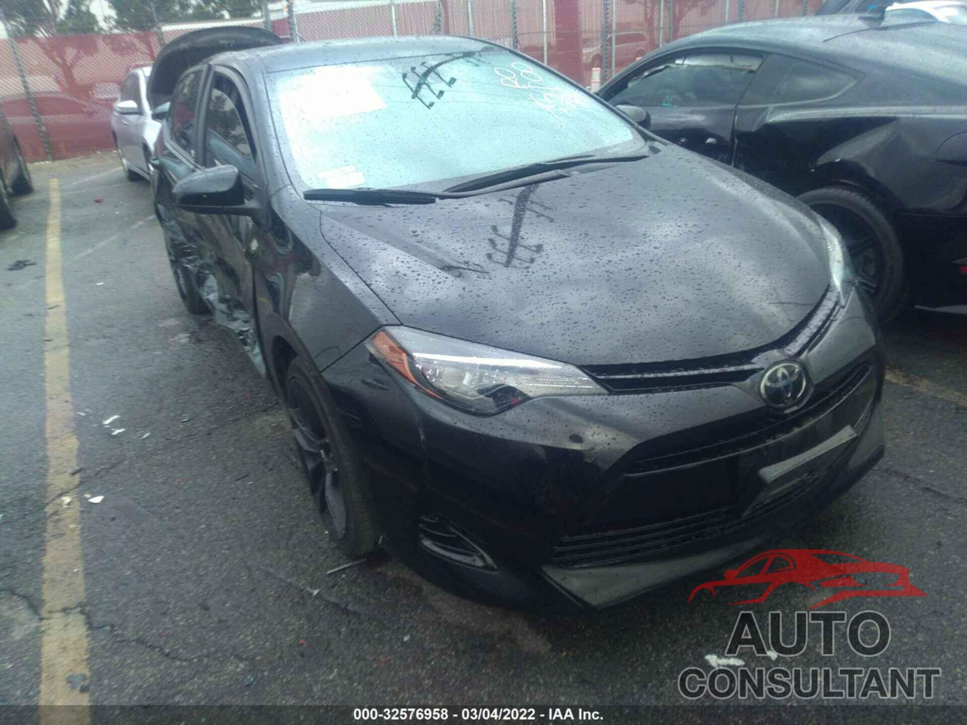 TOYOTA COROLLA 2018 - 5YFBURHE8JP792908