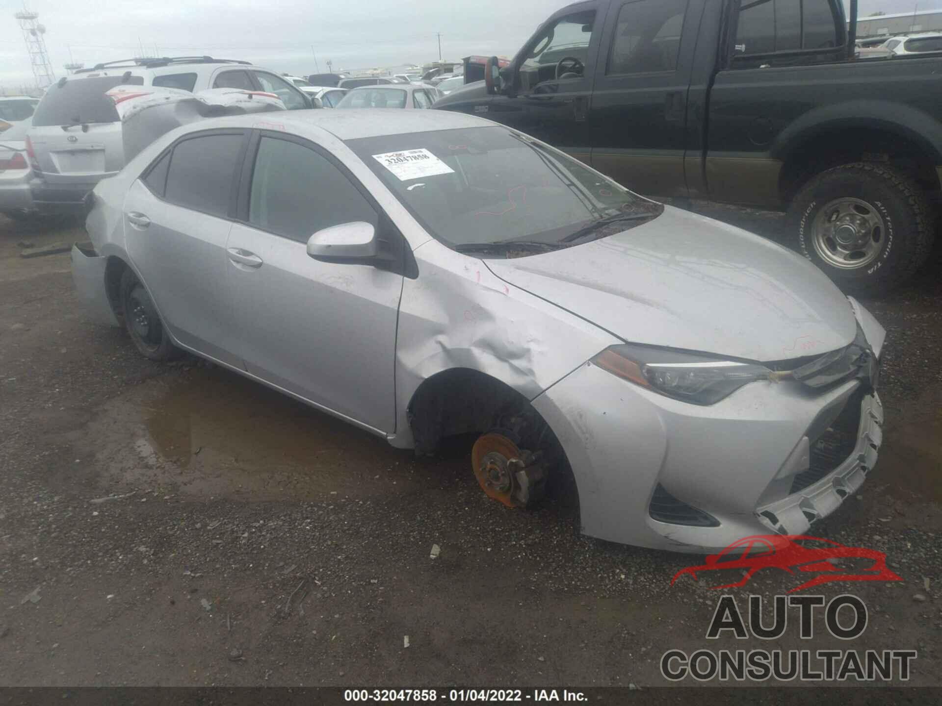 TOYOTA COROLLA 2018 - 2T1BURHE8JC047270