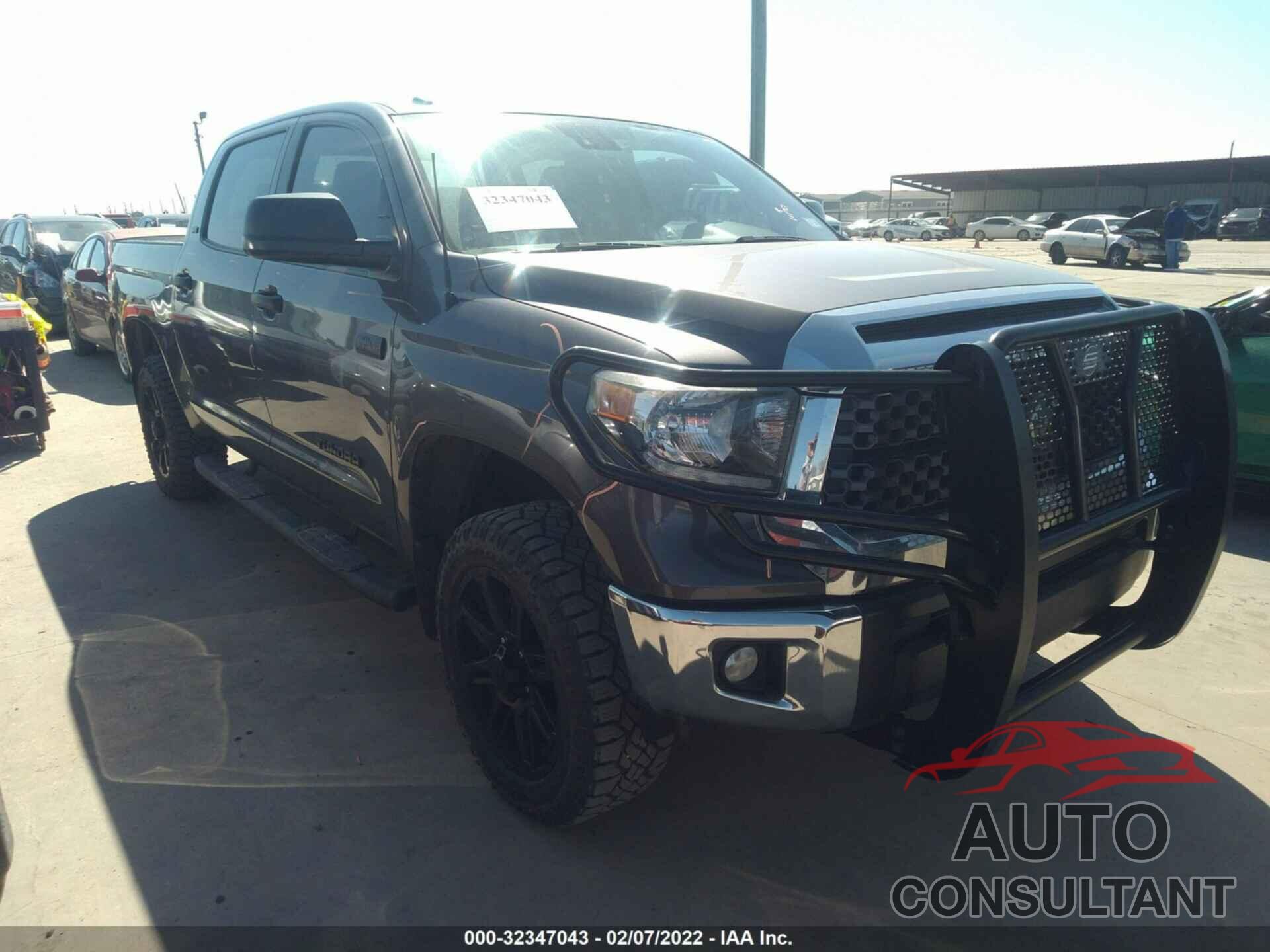 TOYOTA TUNDRA 4WD 2018 - 5TFDW5F11JX711146