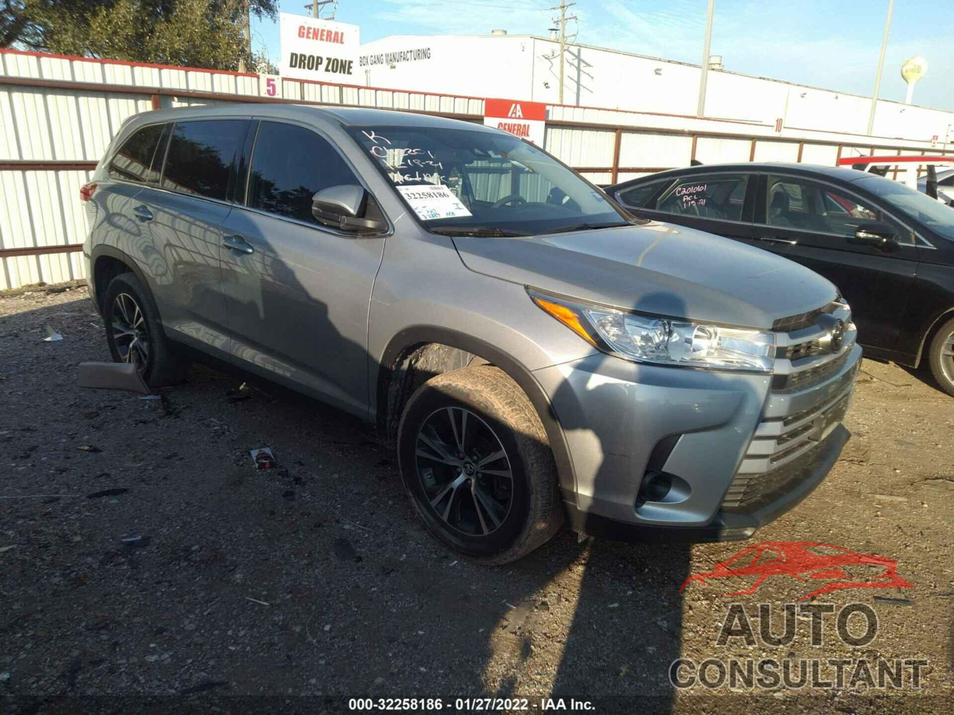 TOYOTA HIGHLANDER 2019 - 5TDZARFH1KS056955