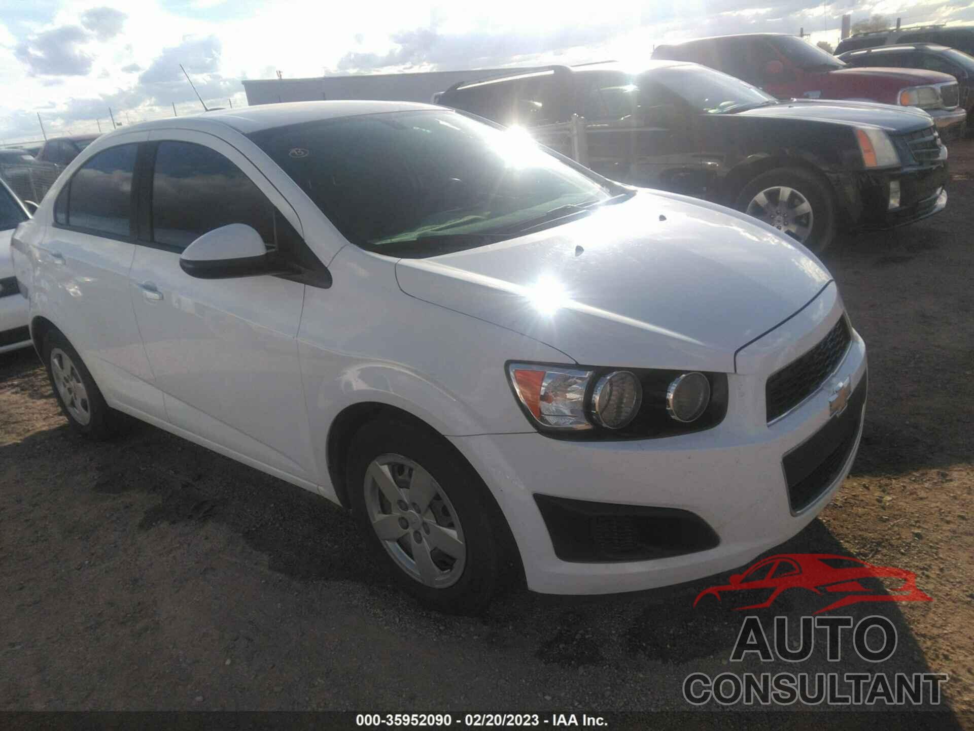 CHEVROLET SONIC 2015 - 1G1JA5SH7F4154880