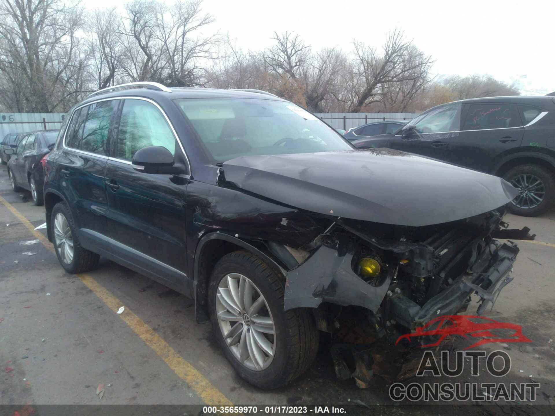 VOLKSWAGEN TIGUAN 2015 - WVGBV7AX8FW513853