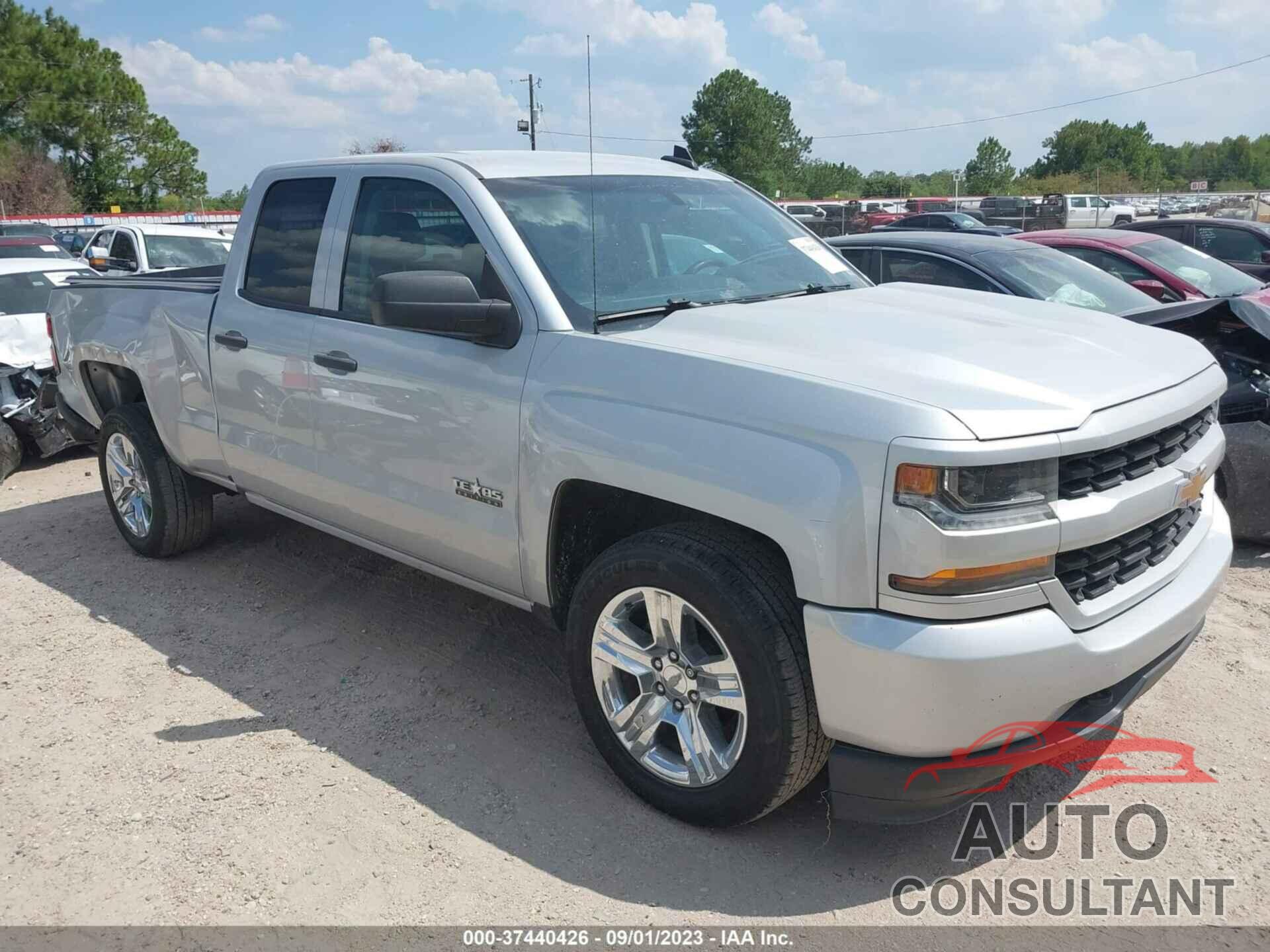 CHEVROLET SILVERADO 1500 2018 - 1GCRCPEC1JZ232081